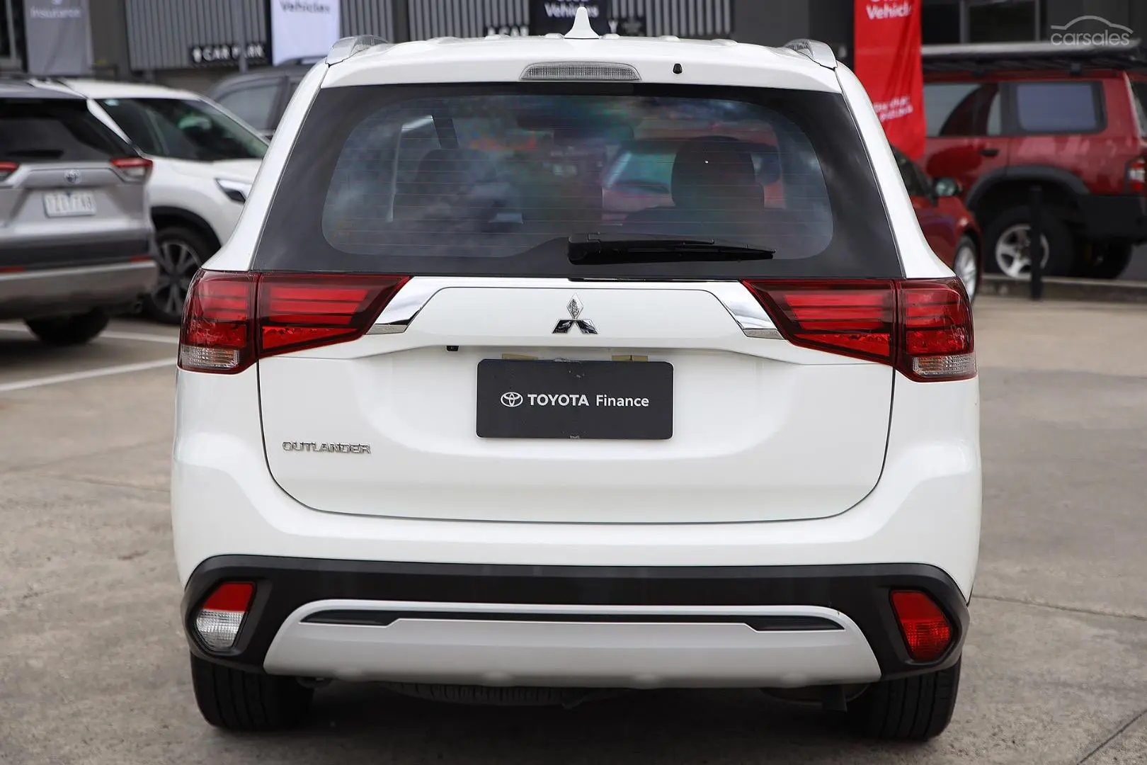 2020 Mitsubishi Outlander Image 5