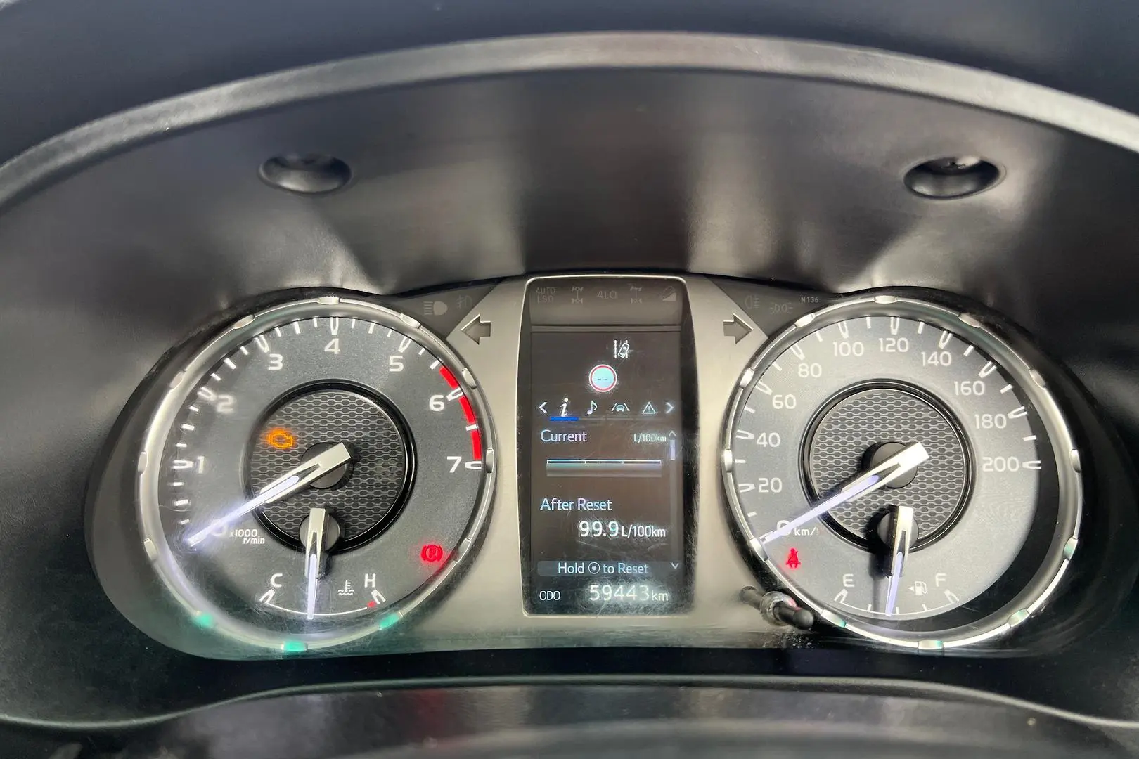 2022 Toyota Hilux Gallery Image 17