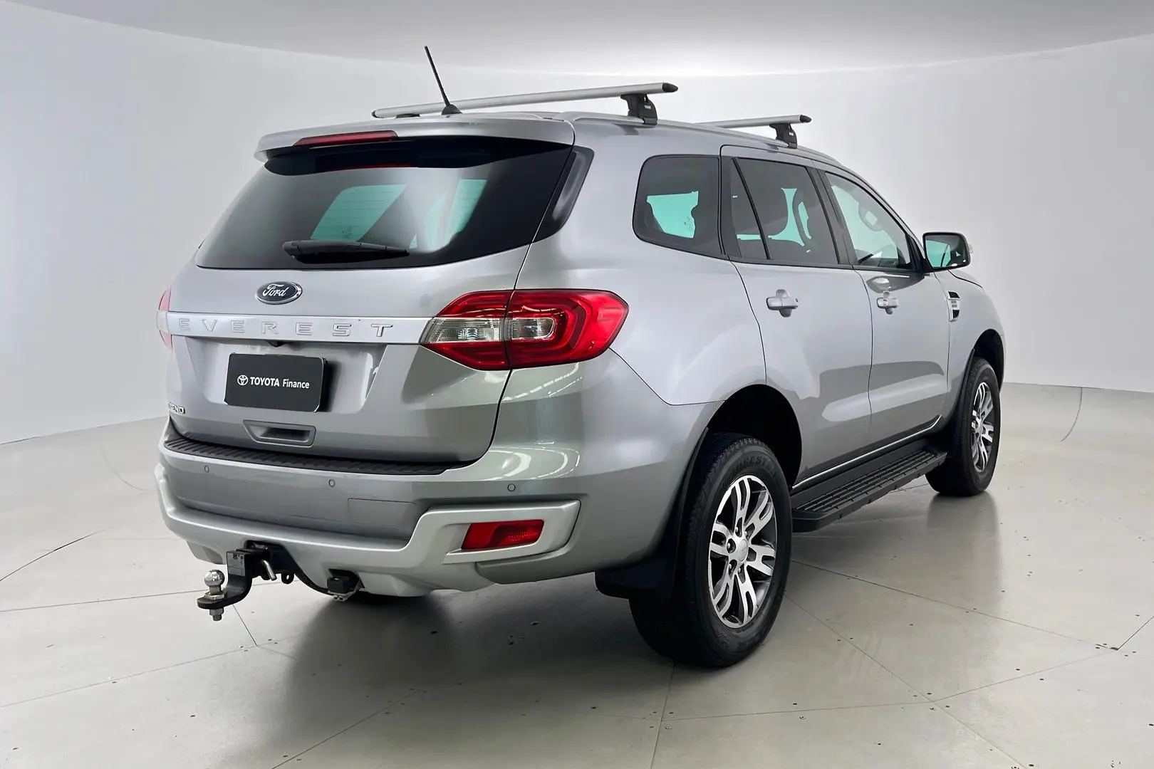 2019 Ford Everest Gallery Image 4