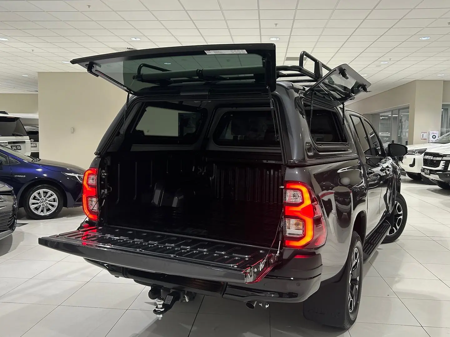 2024 Toyota Hilux Gallery Image 11