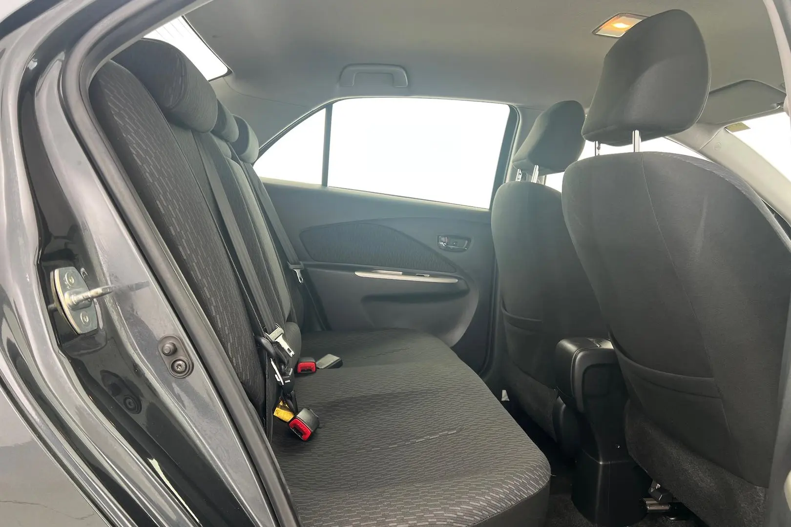 2013 Toyota Yaris Gallery Image 12