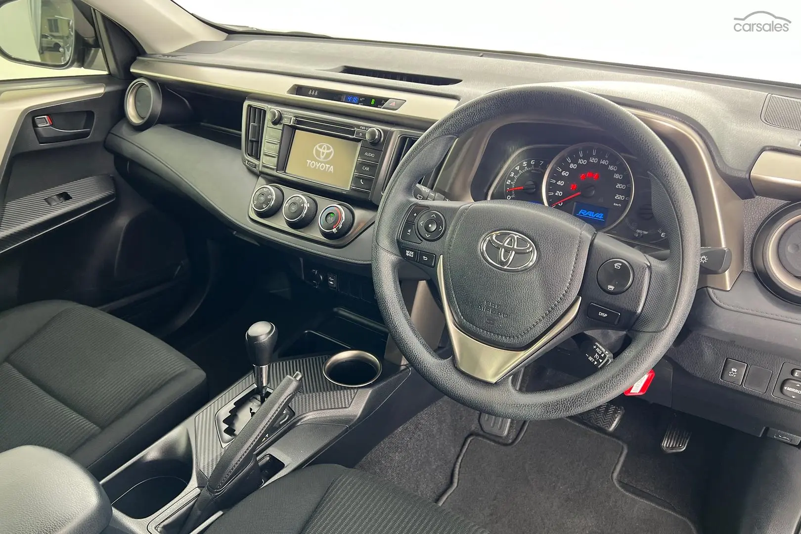 2015 Toyota RAV4 Image 13