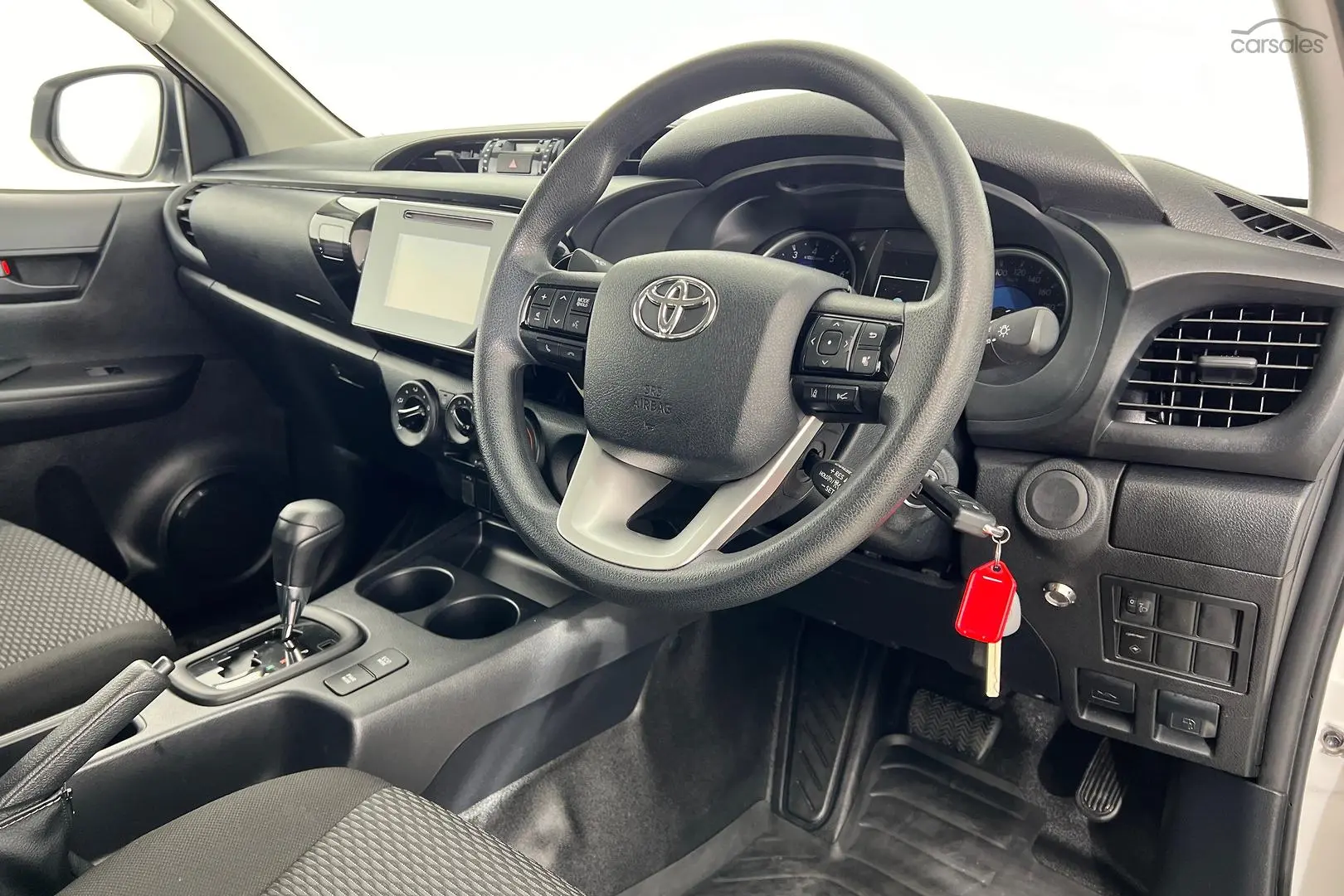 2020 Toyota Hilux Image 10