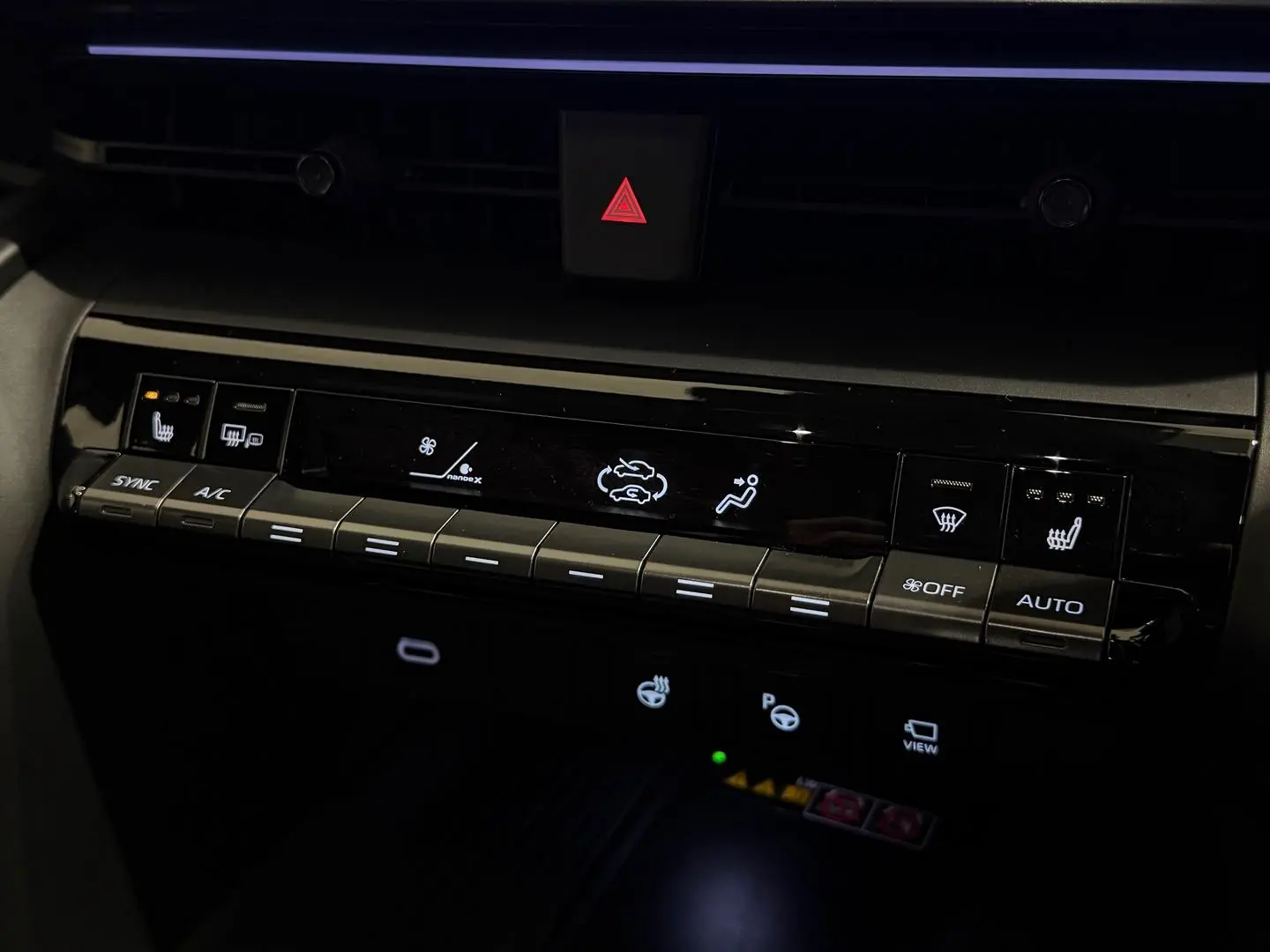 2024 Toyota C-HR Gallery Image 19