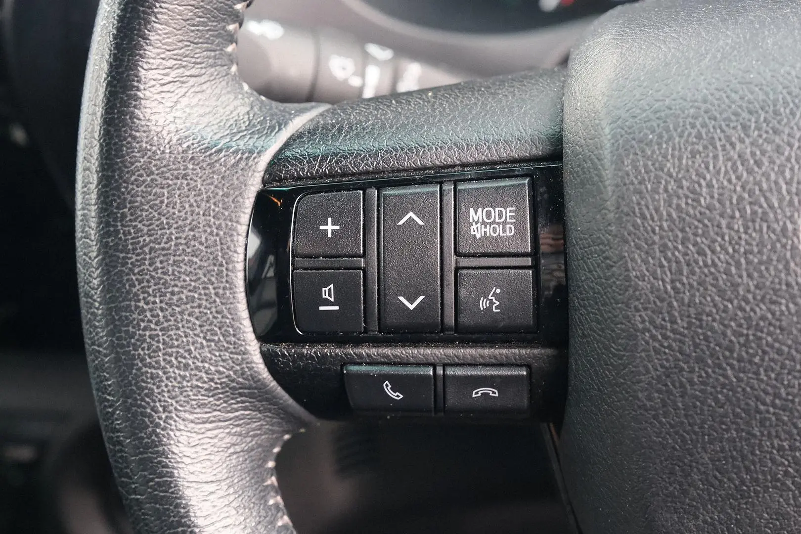 2020 Toyota Hilux Gallery Image 17
