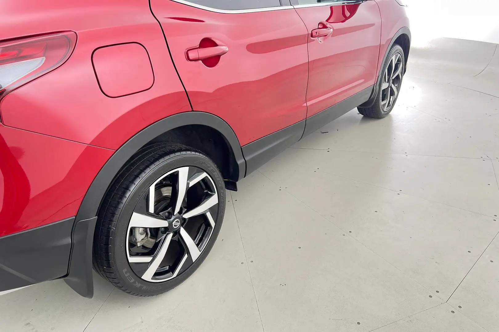 2020 Nissan QASHQAI Gallery Image 12
