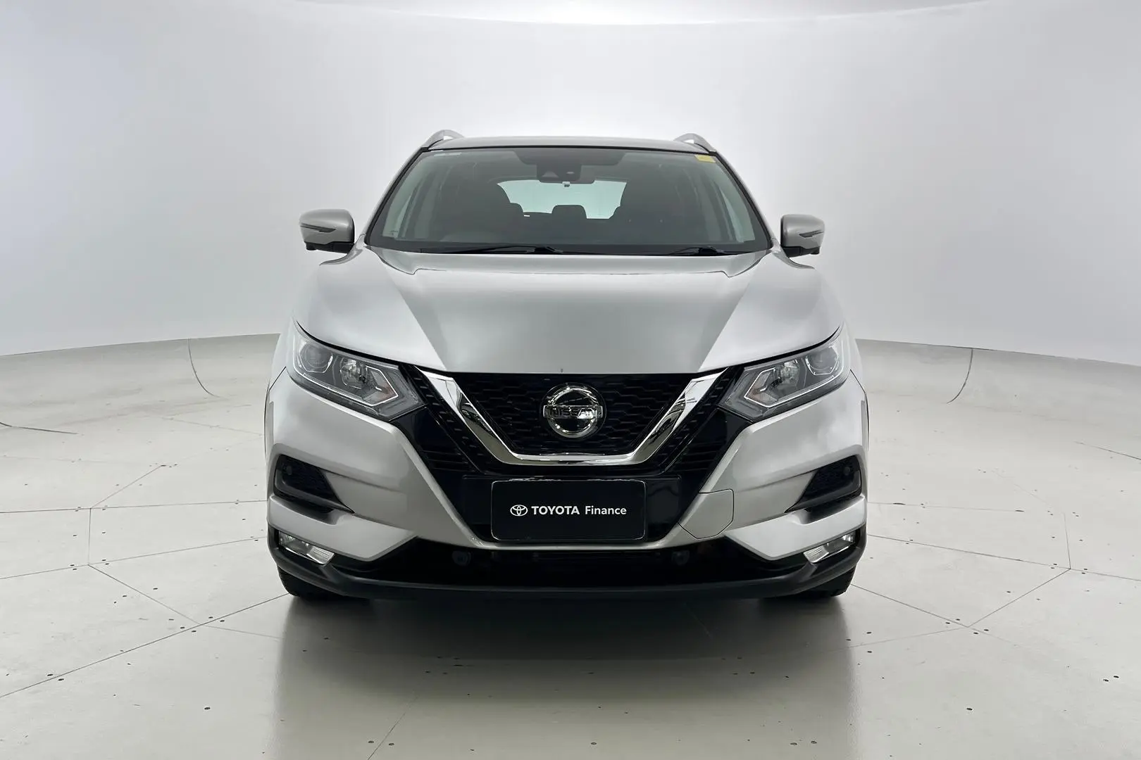 2019 Nissan QASHQAI Gallery Image 10