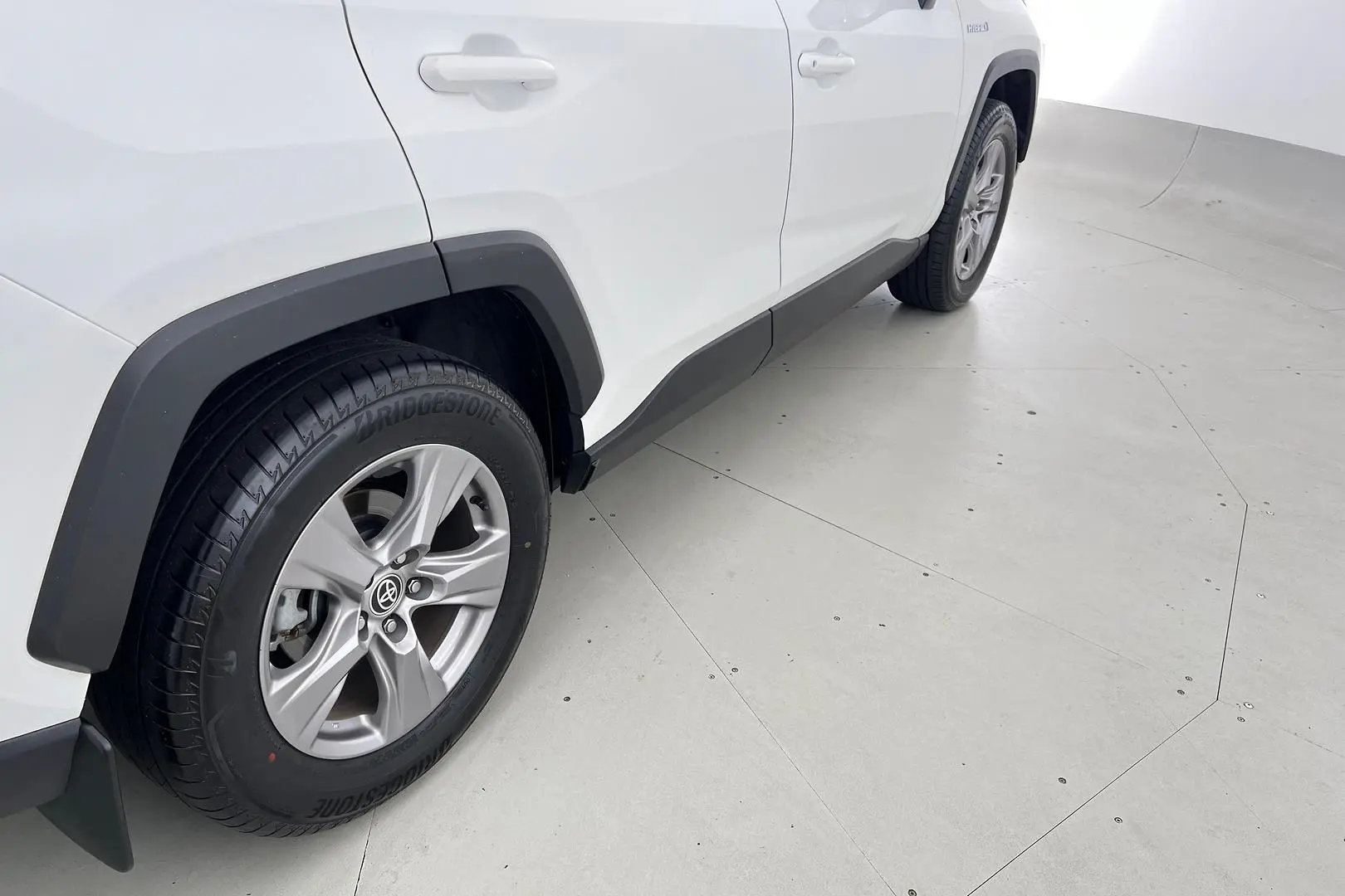2022 Toyota RAV4 Gallery Image 11