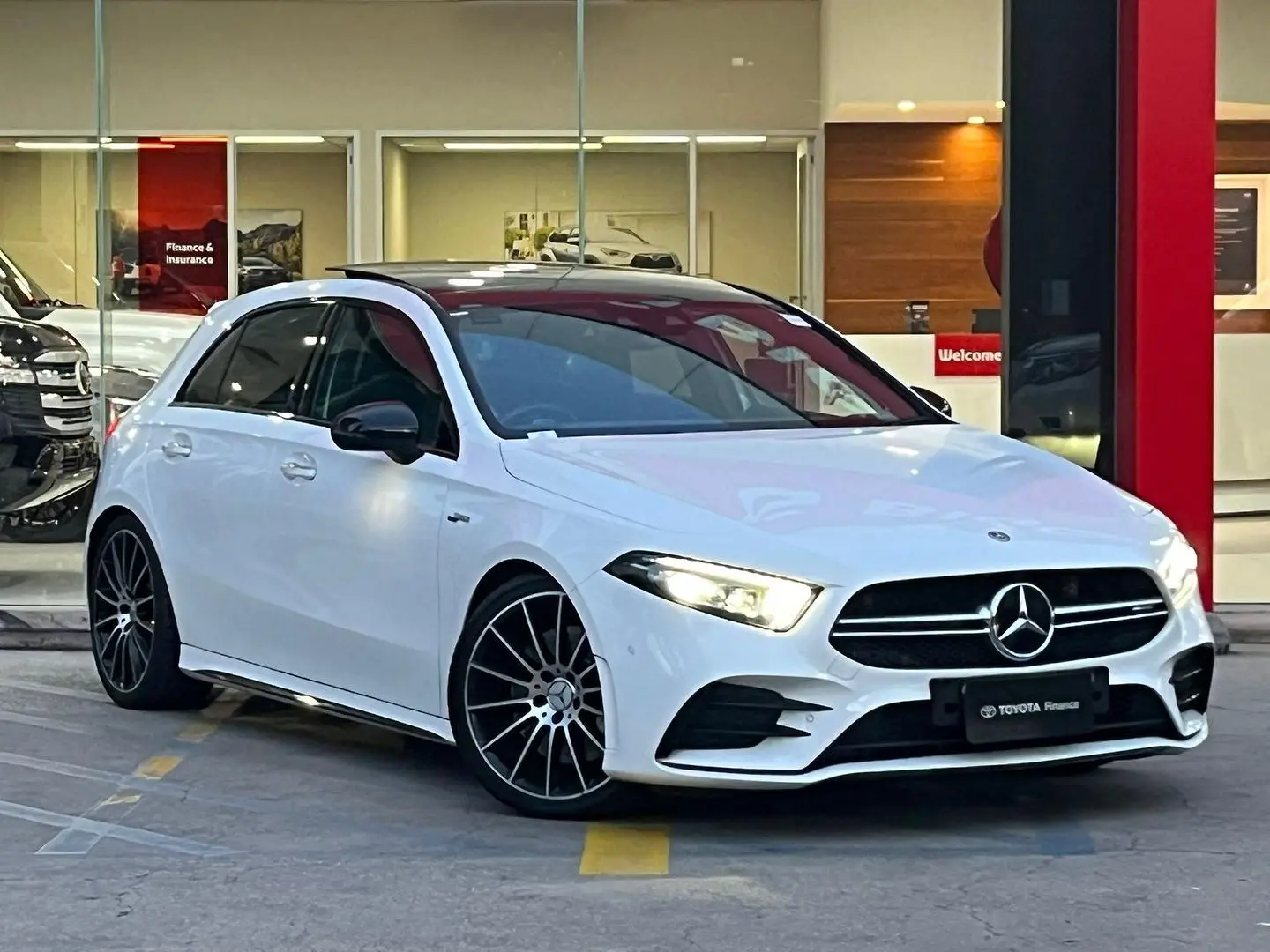 2020 Mercedes-Benz A-Class Gallery Image 1