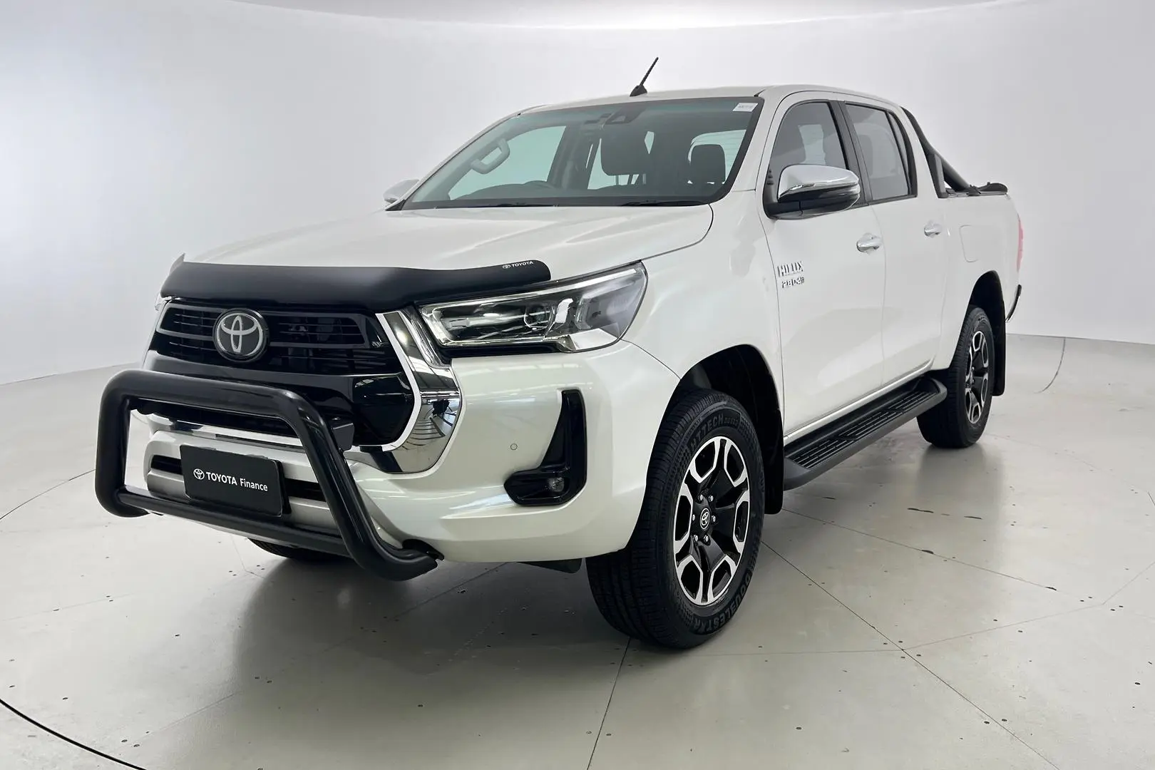 2020 Toyota Hilux Gallery Image 4