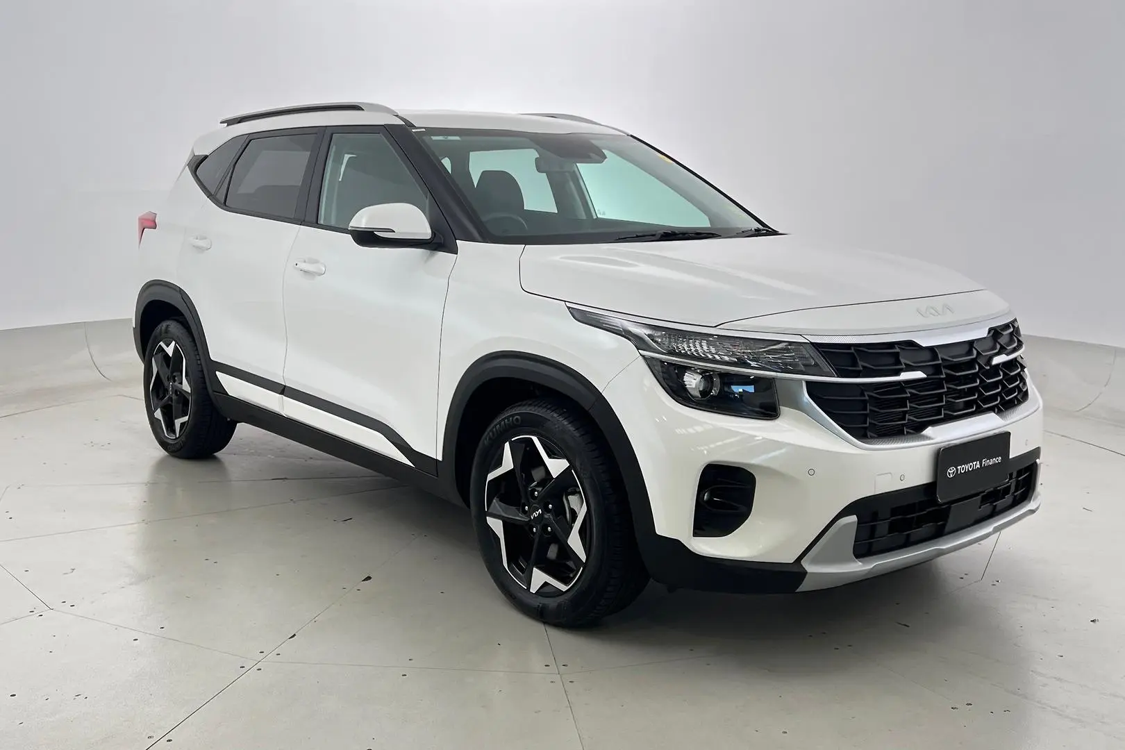 2023 Kia Seltos Gallery Image 1