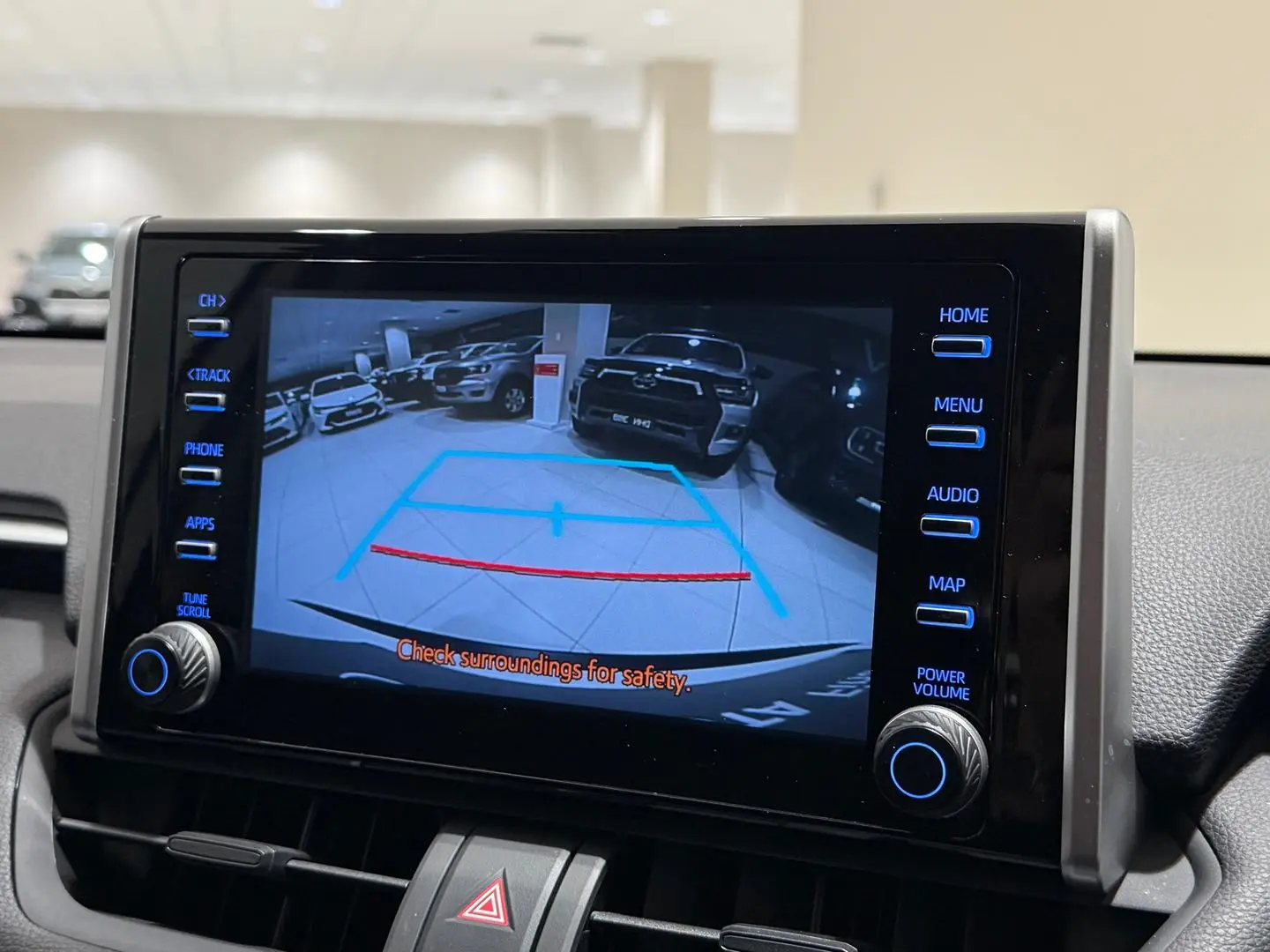 2022 Toyota RAV4 Gallery Image 17