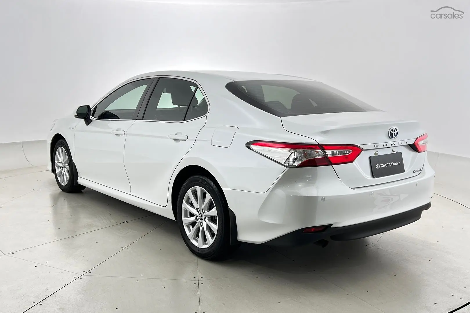 2020 Toyota Camry Image 6