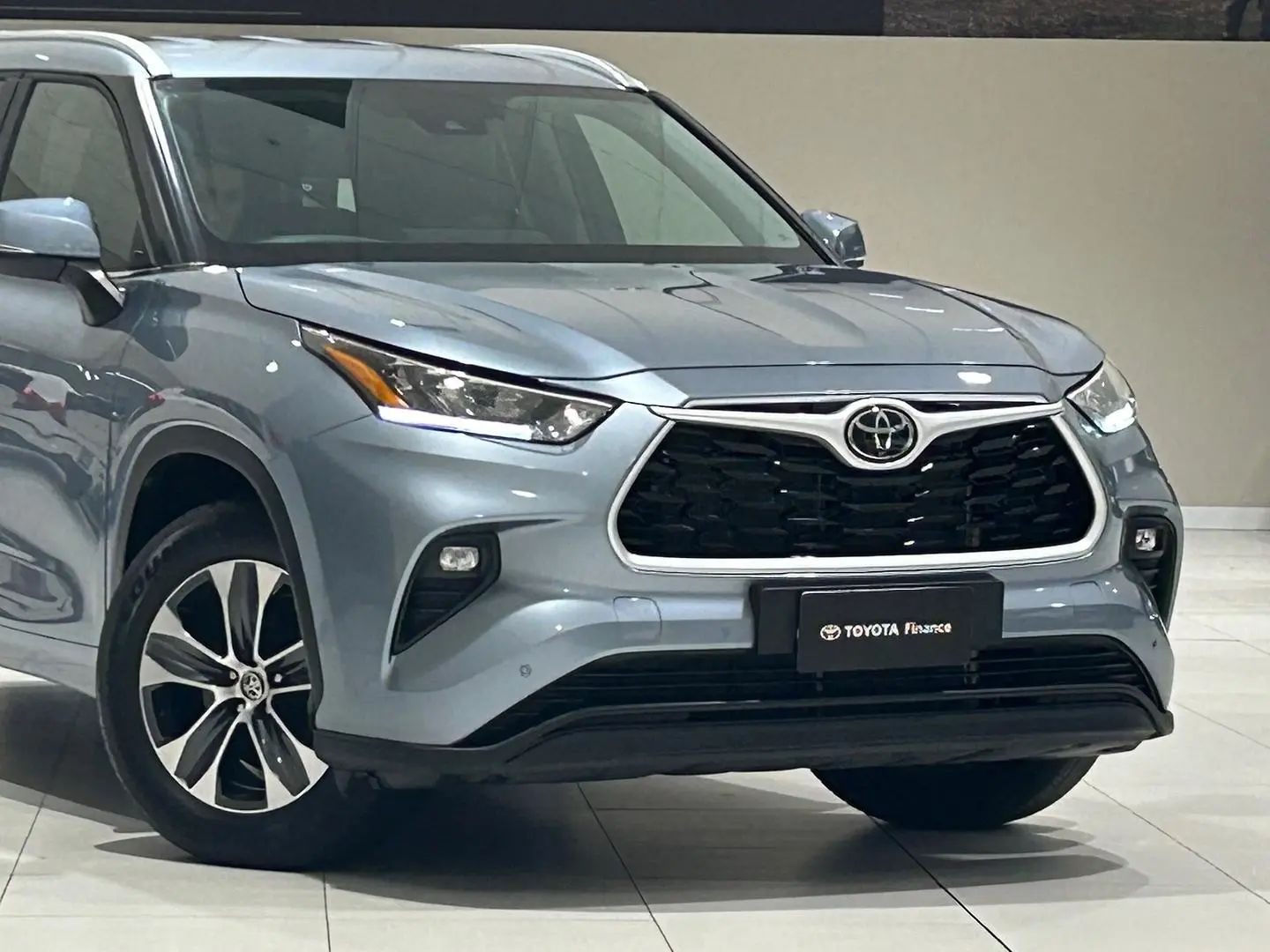 2023 Toyota Kluger Gallery Image 3