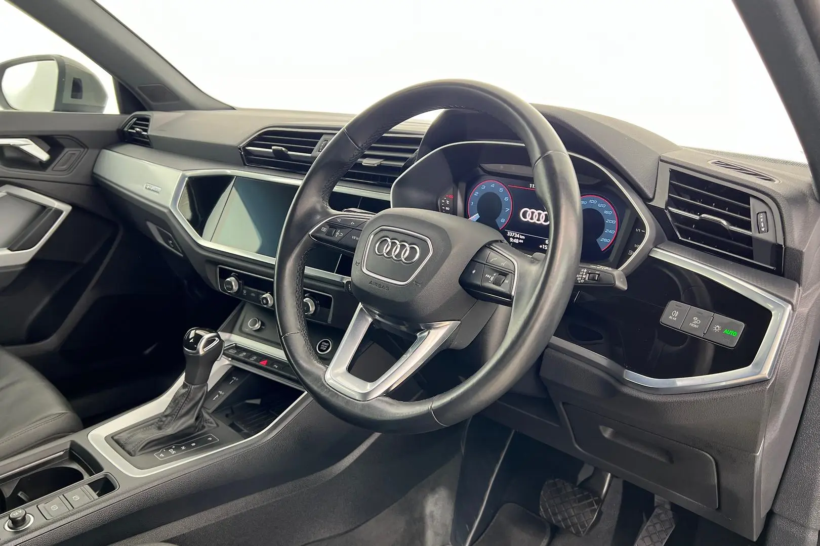 2021 Audi Q3 Gallery Image 2