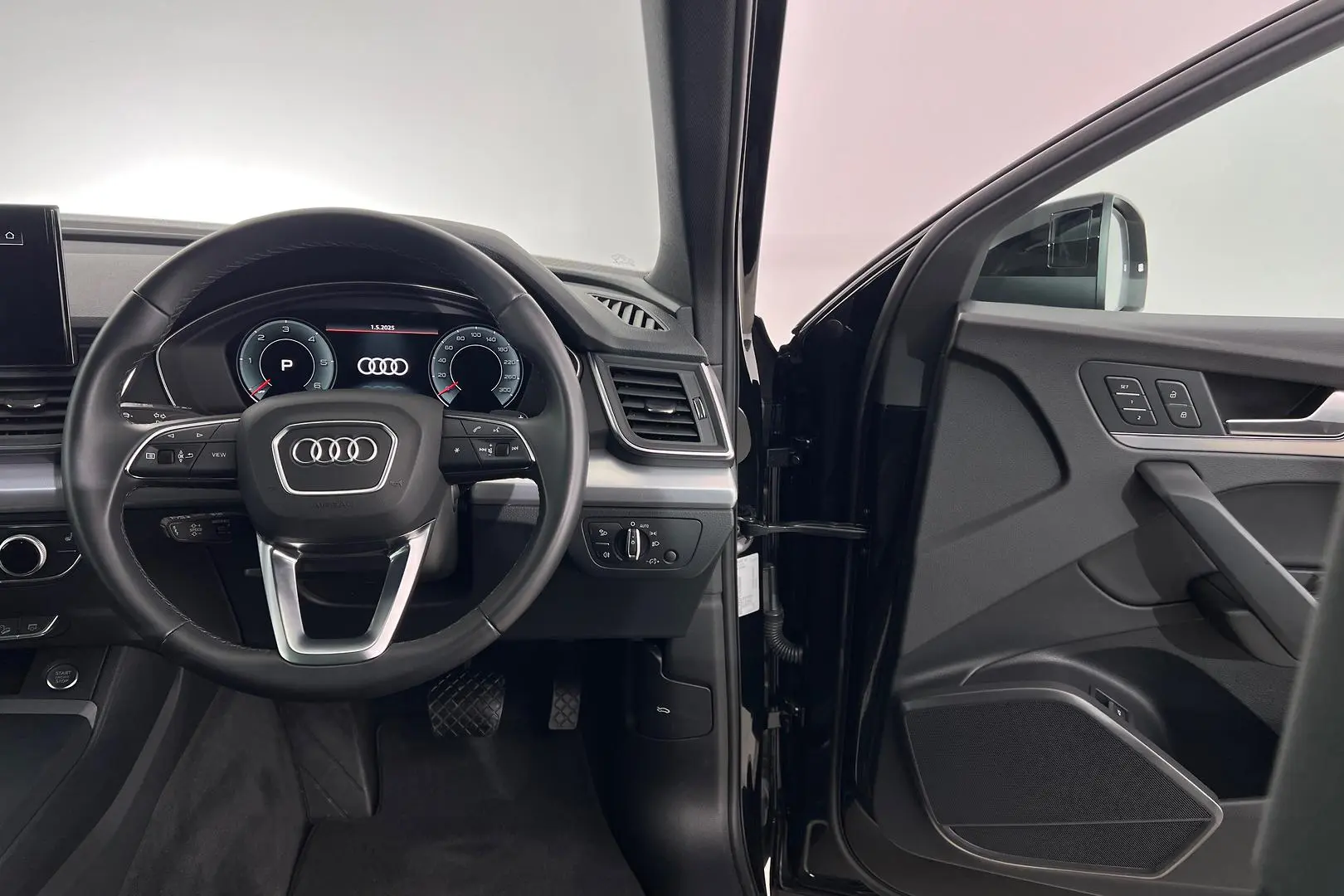 2021 Audi Q5 Gallery Image 18