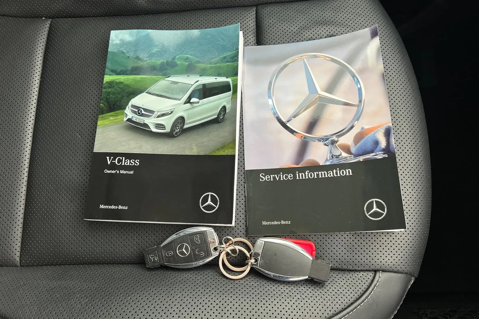 2021 Mercedes-Benz V-Class Gallery Image 22