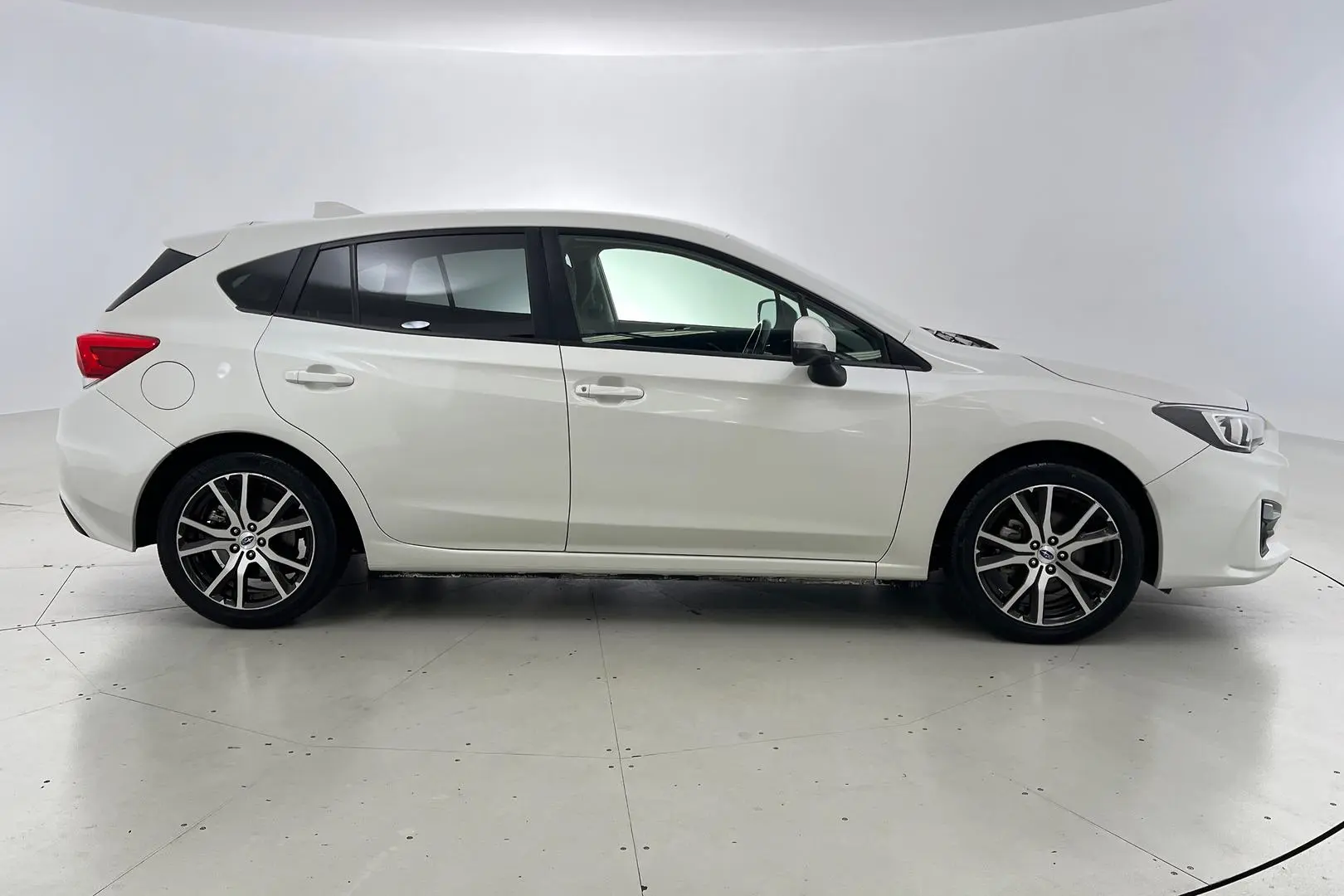 2017 Subaru Impreza Gallery Image 5