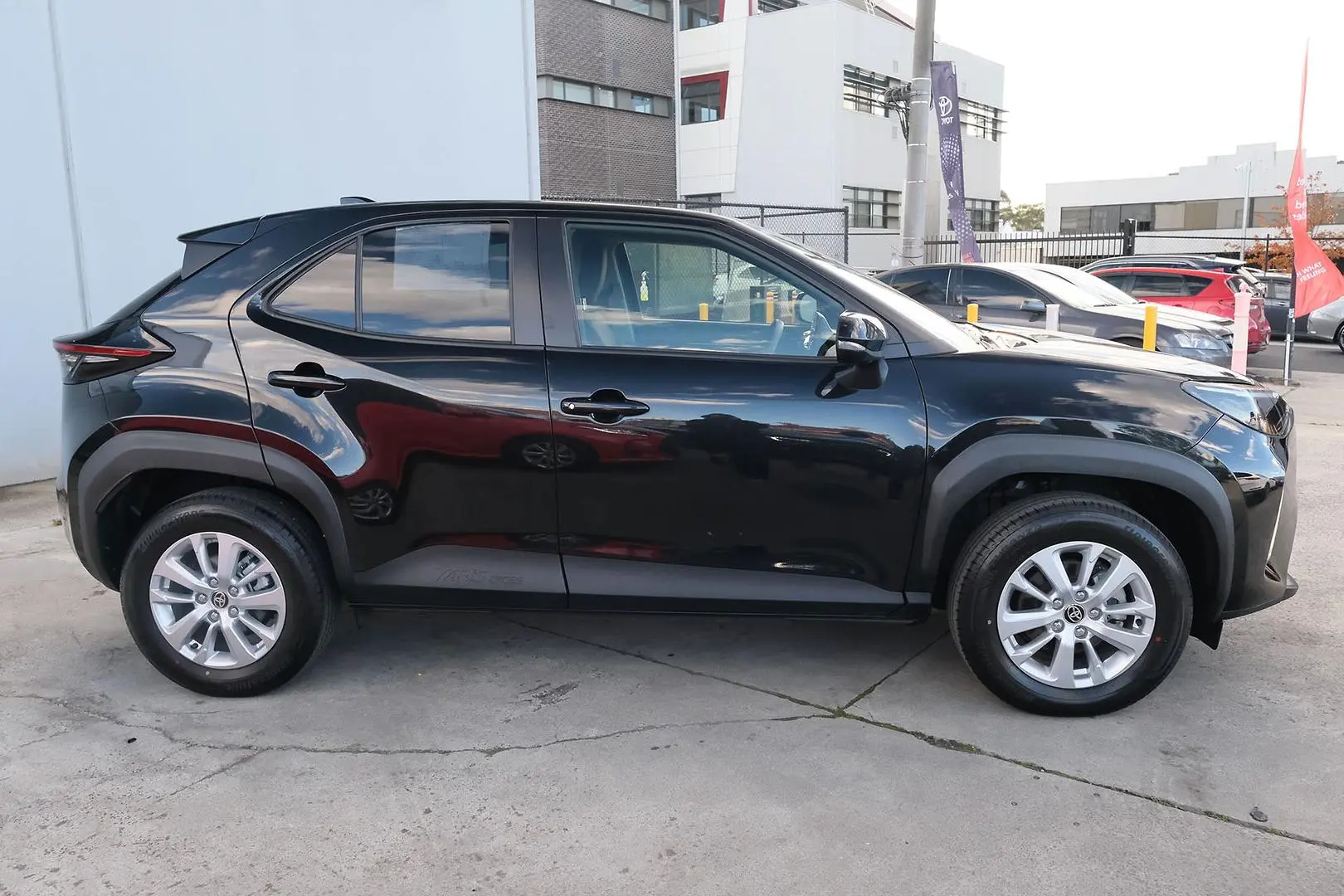 2023 Toyota Yaris Cross Gallery Image 5