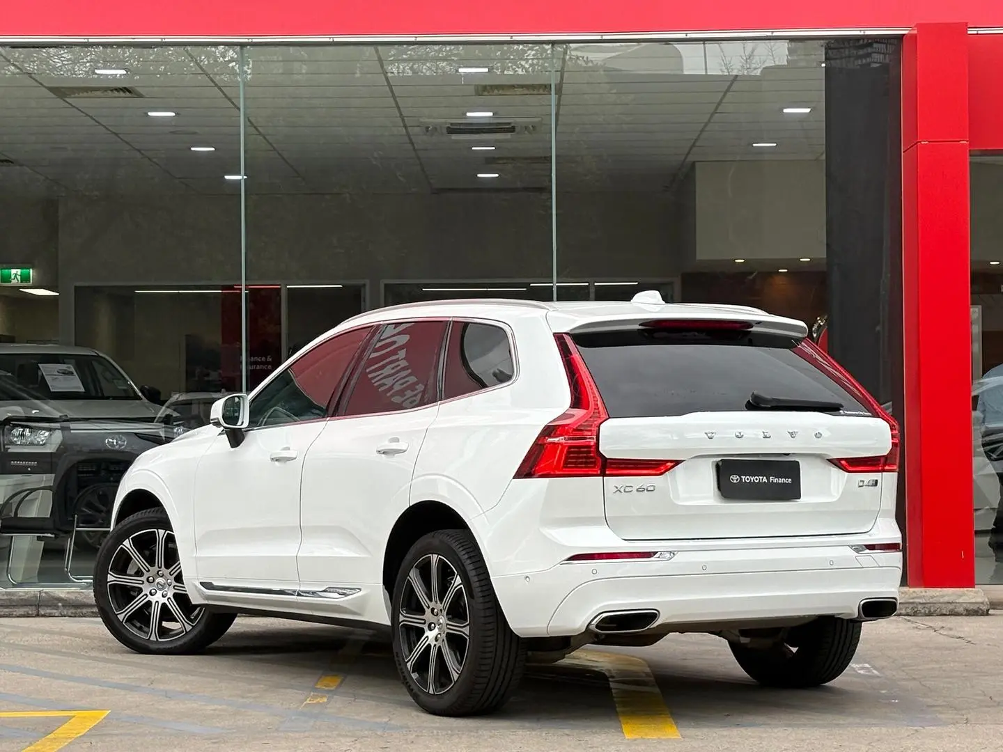 2019 Volvo XC60 Gallery Image 10