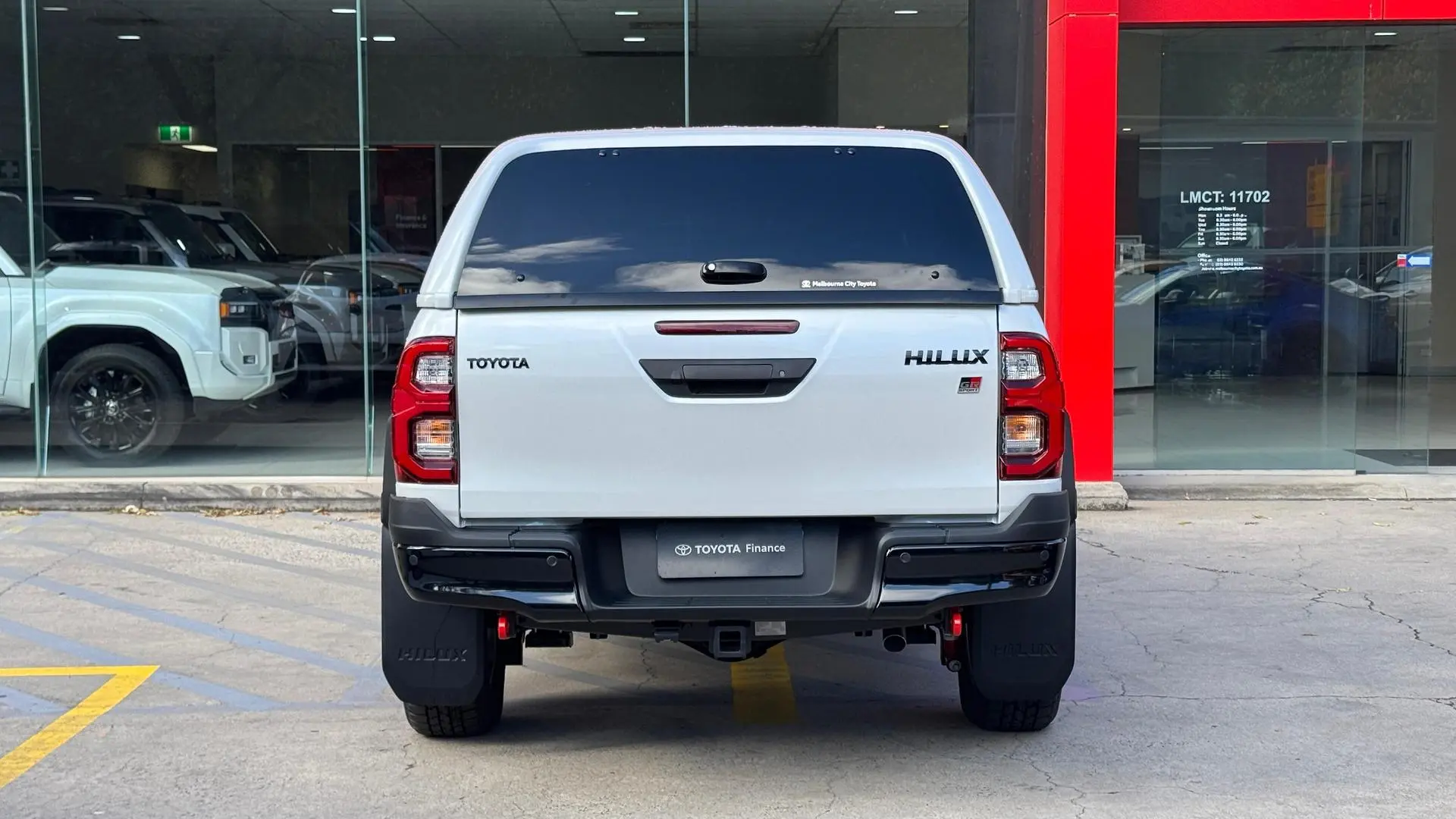 2024 Toyota Hilux Gallery Image 8