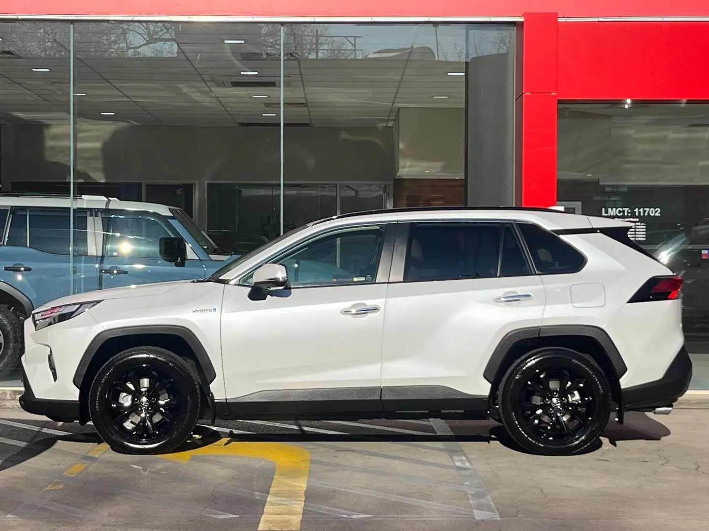 2024 Toyota RAV4 Gallery Image 8