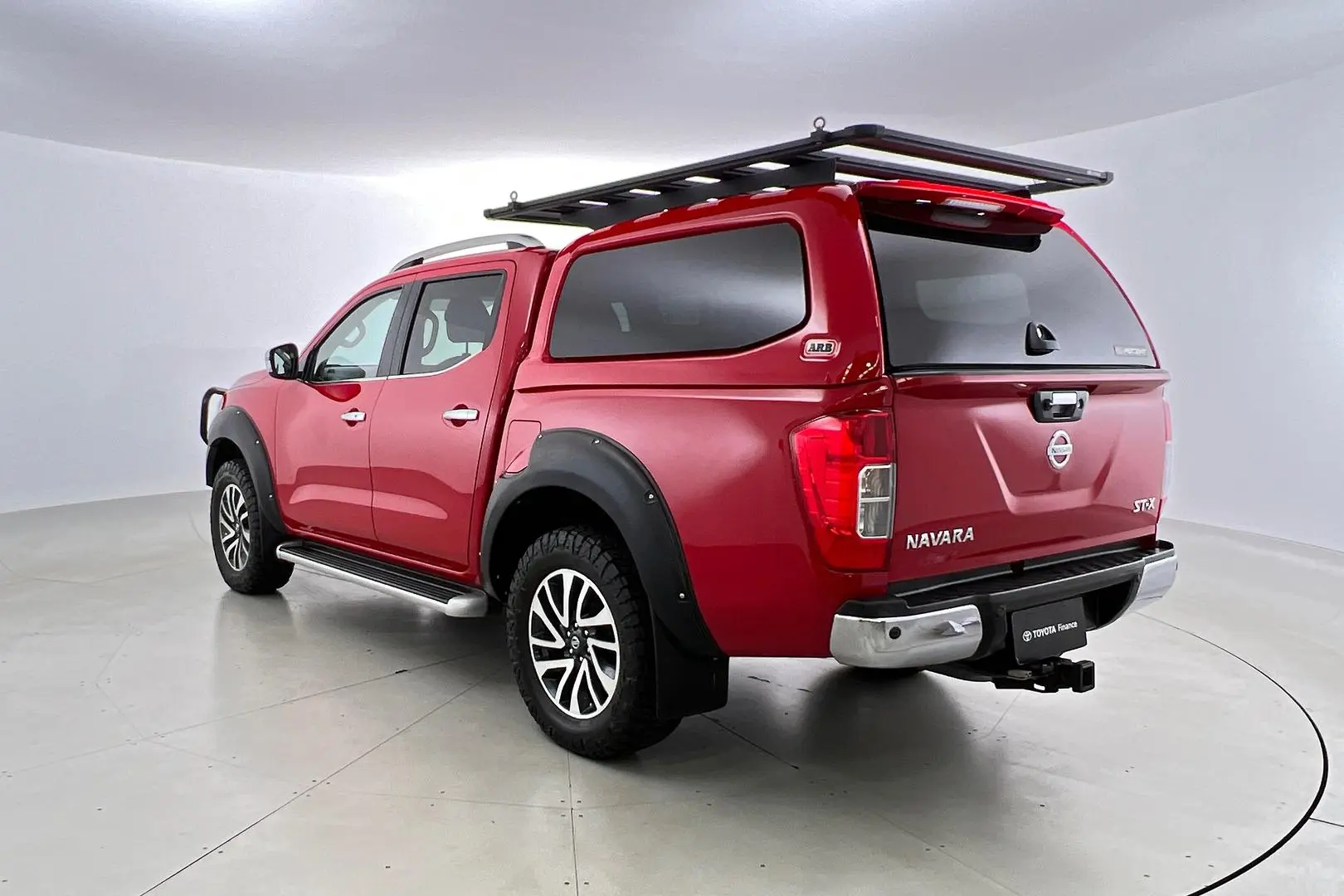 2017 Nissan Navara Gallery Image 2