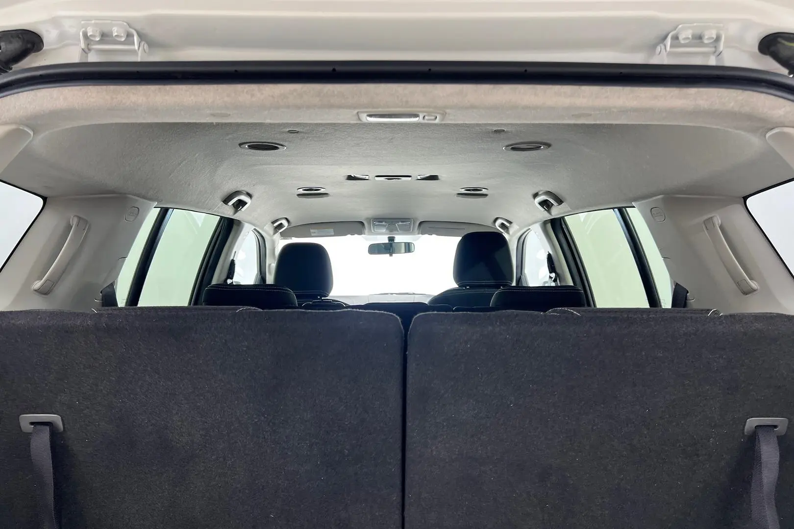 2018 Isuzu MU-X Gallery Image 24