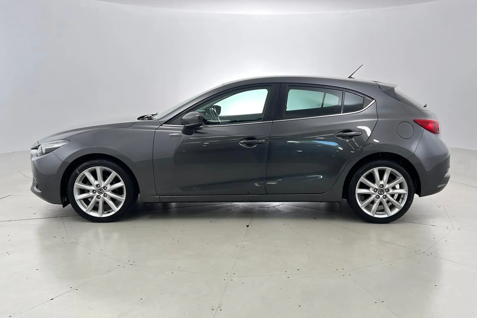 2017 Mazda 3 Gallery Image 7