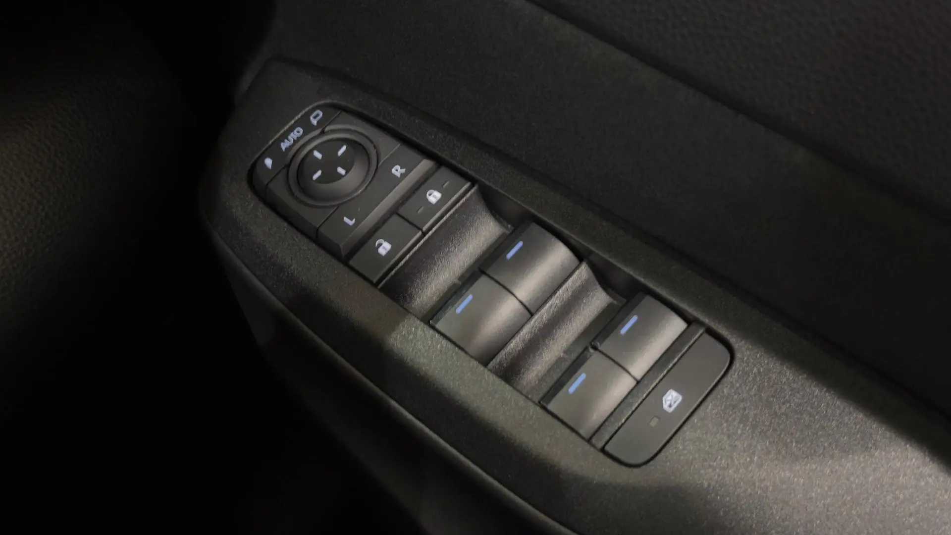 2024 Toyota Yaris Cross Gallery Image 20