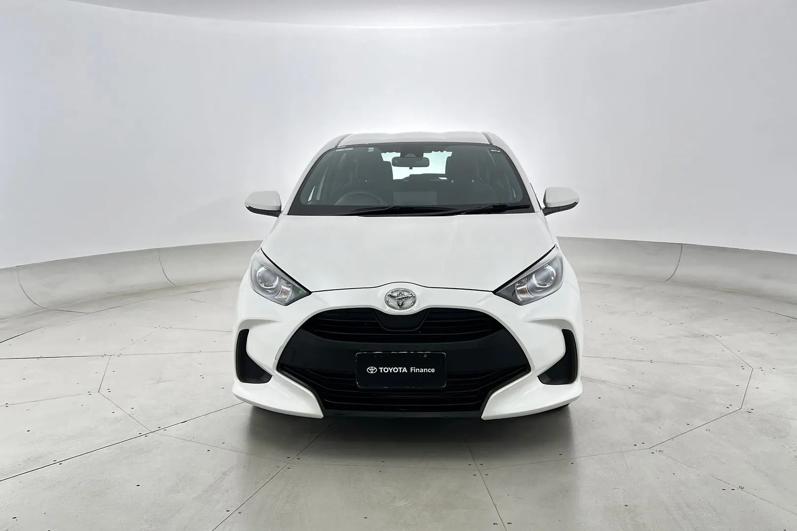 2023 Toyota Yaris Gallery Image 3