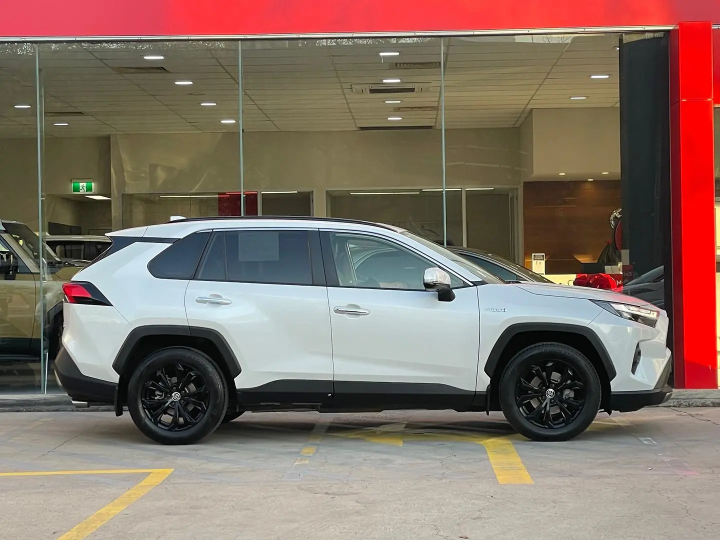 2023 Toyota RAV4 Gallery Image 3
