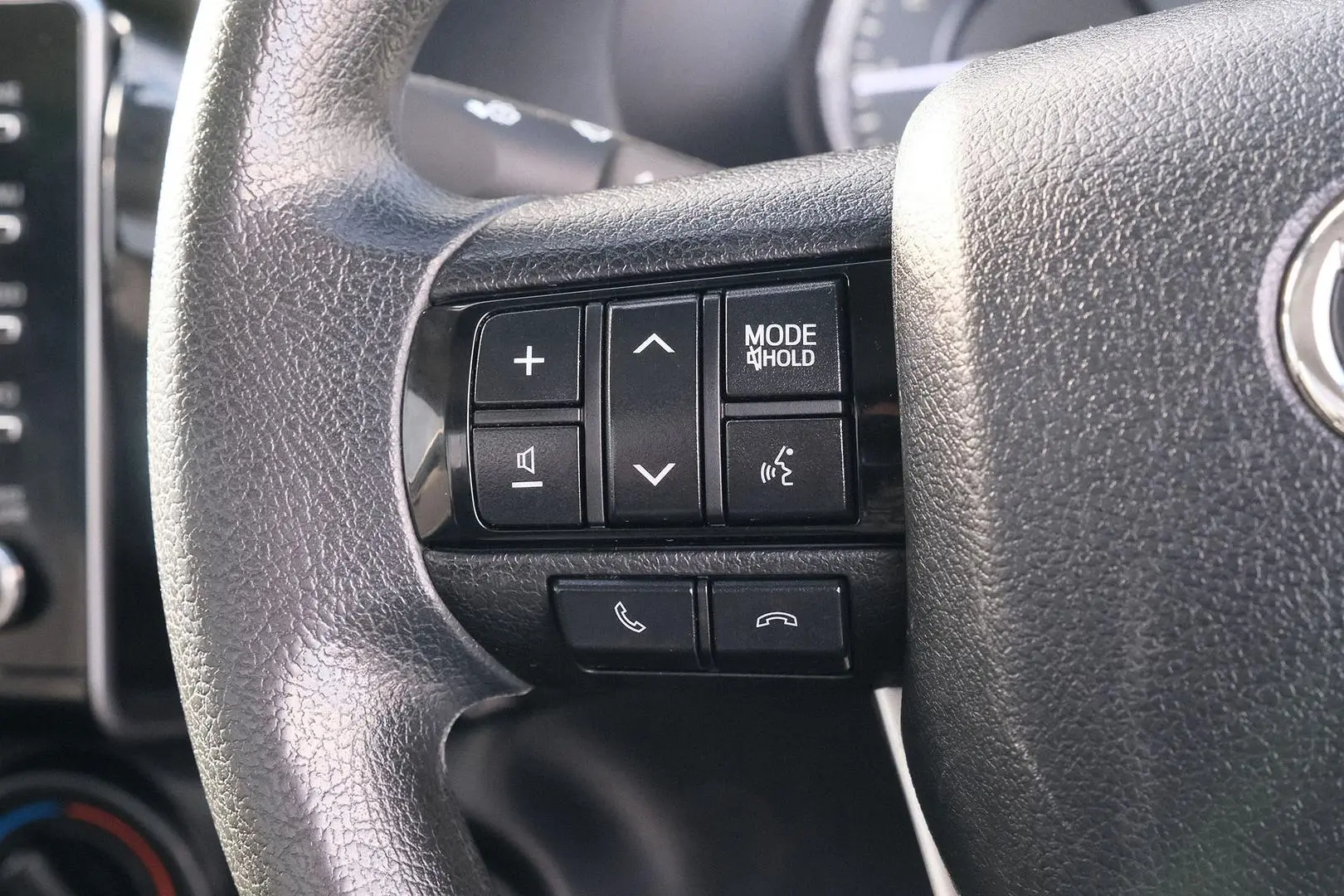 2021 Toyota Hilux Gallery Image 13