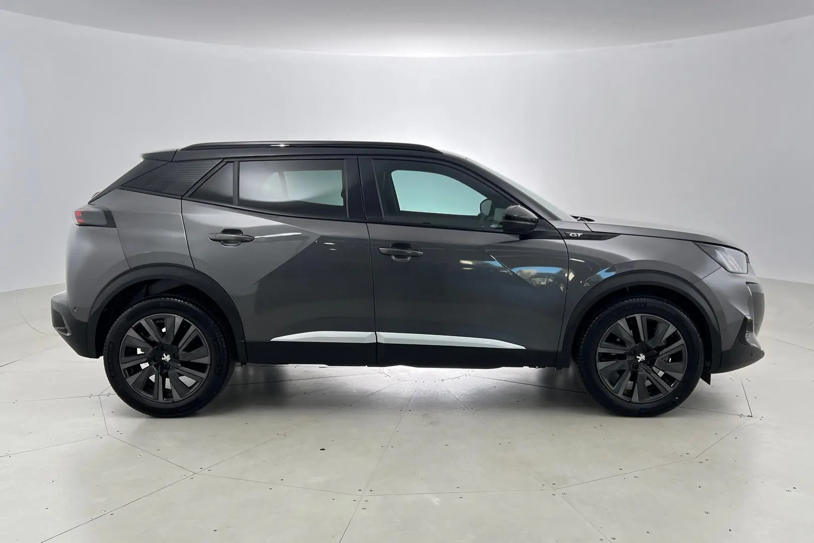 2022 Peugeot 2008 Gallery Image 3