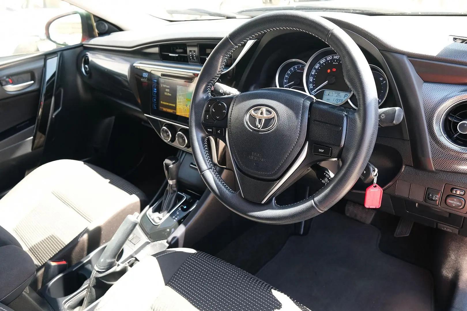 2018 Toyota Corolla Gallery Image 6