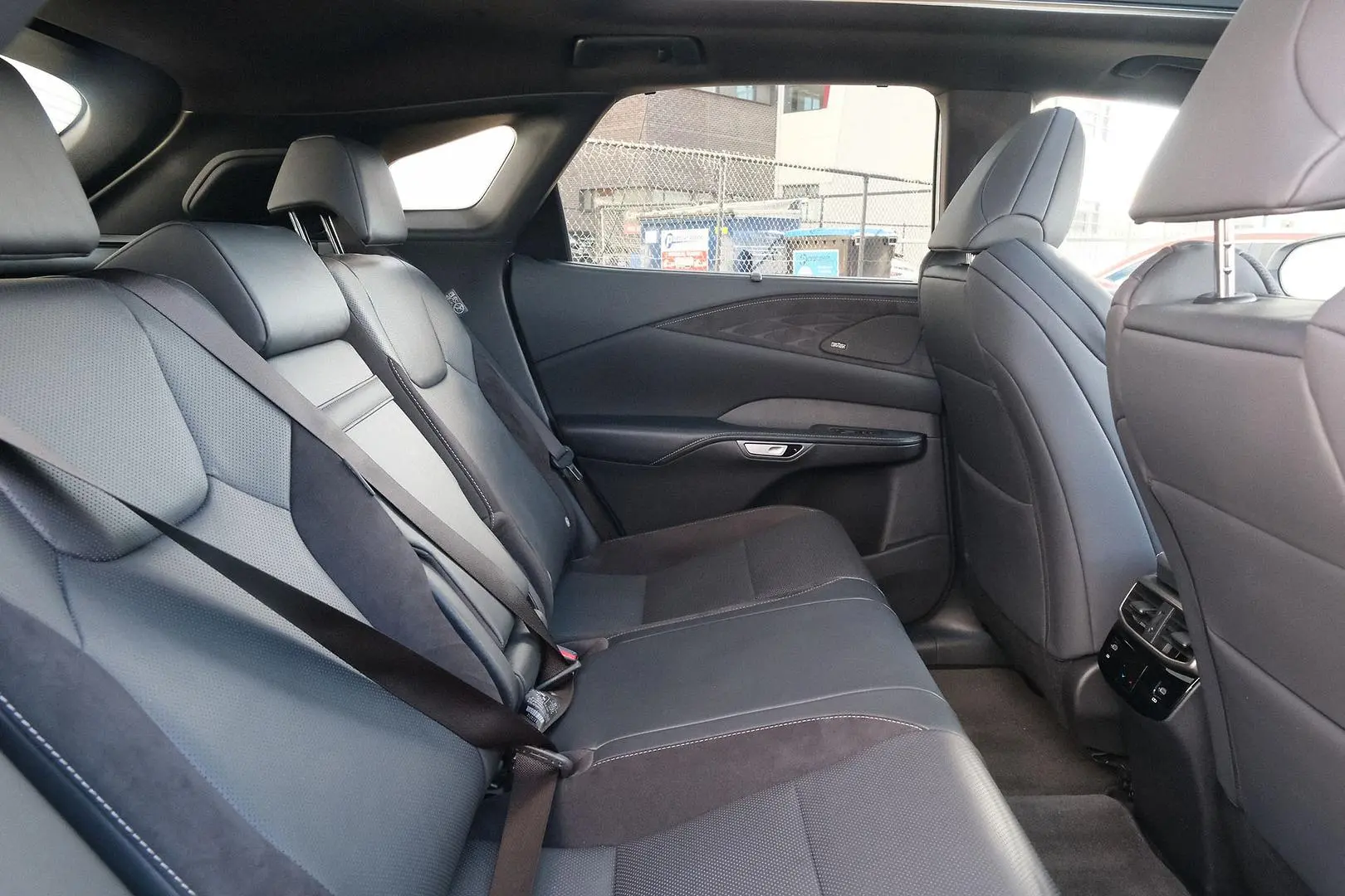 2024 Lexus RX Gallery Image 12