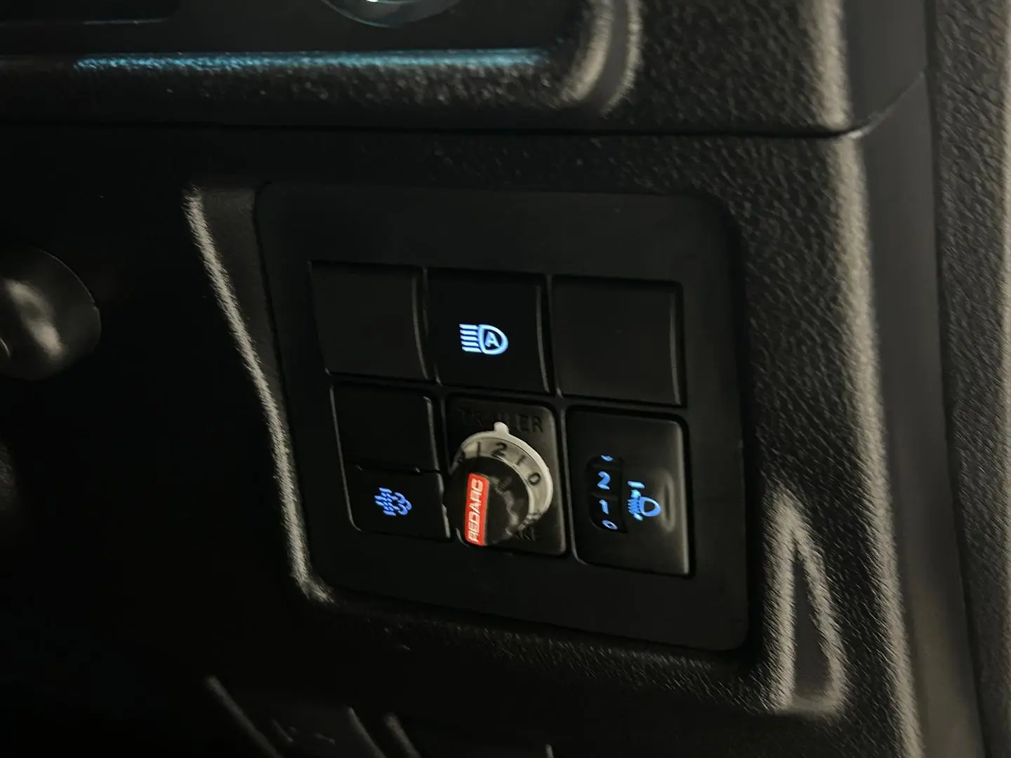 2021 Toyota Landcruiser Prado Gallery Image 23