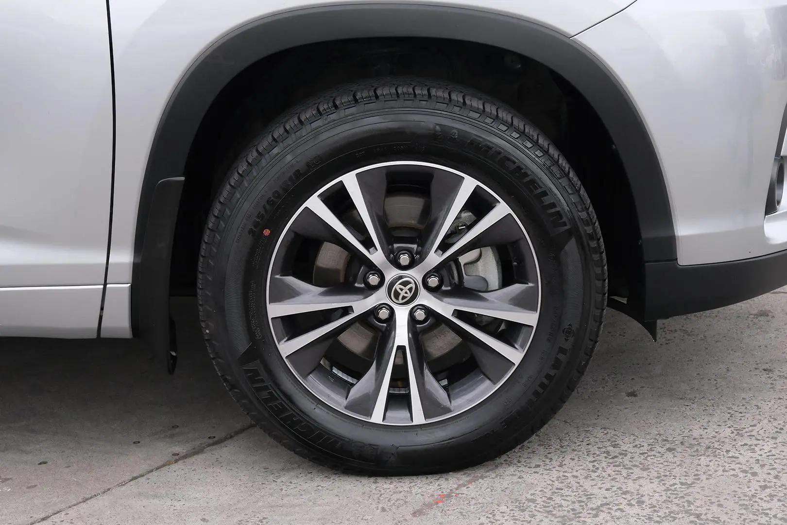2020 Toyota Kluger Gallery Image 6