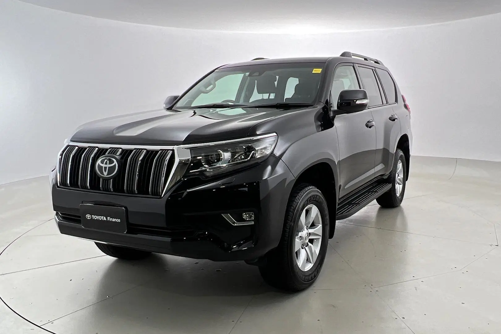 2018 Toyota Landcruiser Prado Gallery Image 9