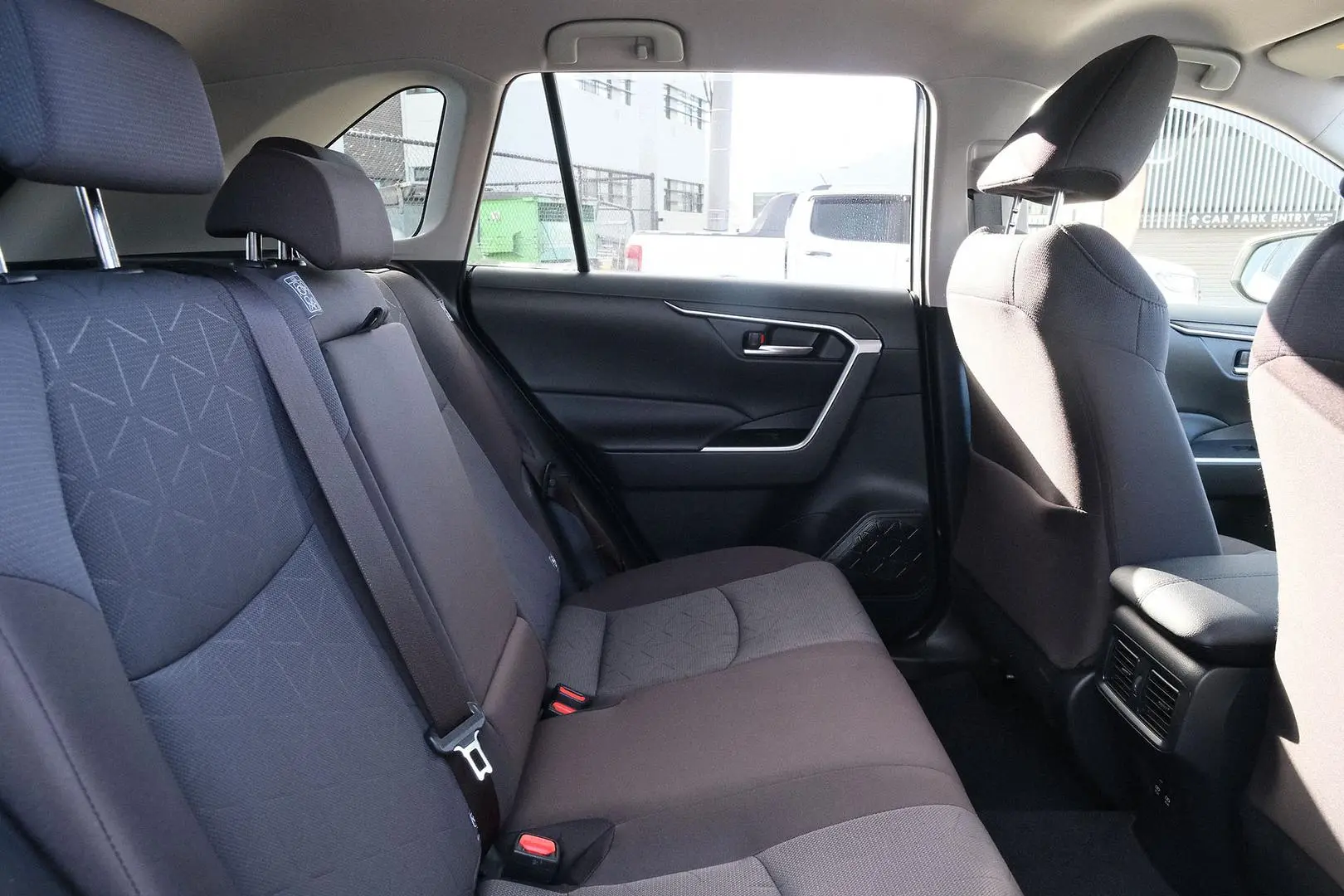2020 Toyota RAV4 Gallery Image 12