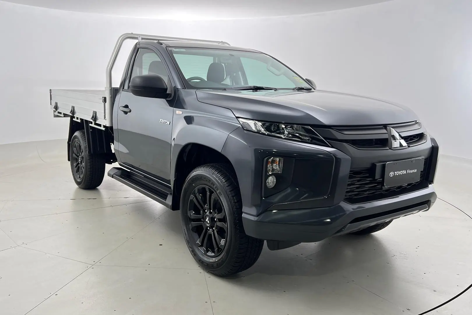 2023 Mitsubishi Triton Gallery Image 1