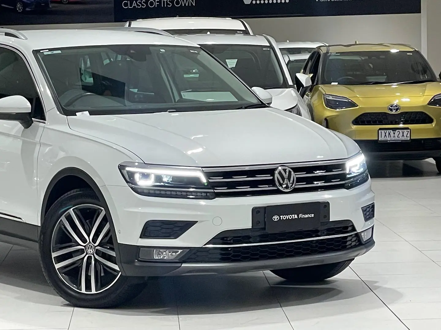 2020 Volkswagen Tiguan Gallery Image 3