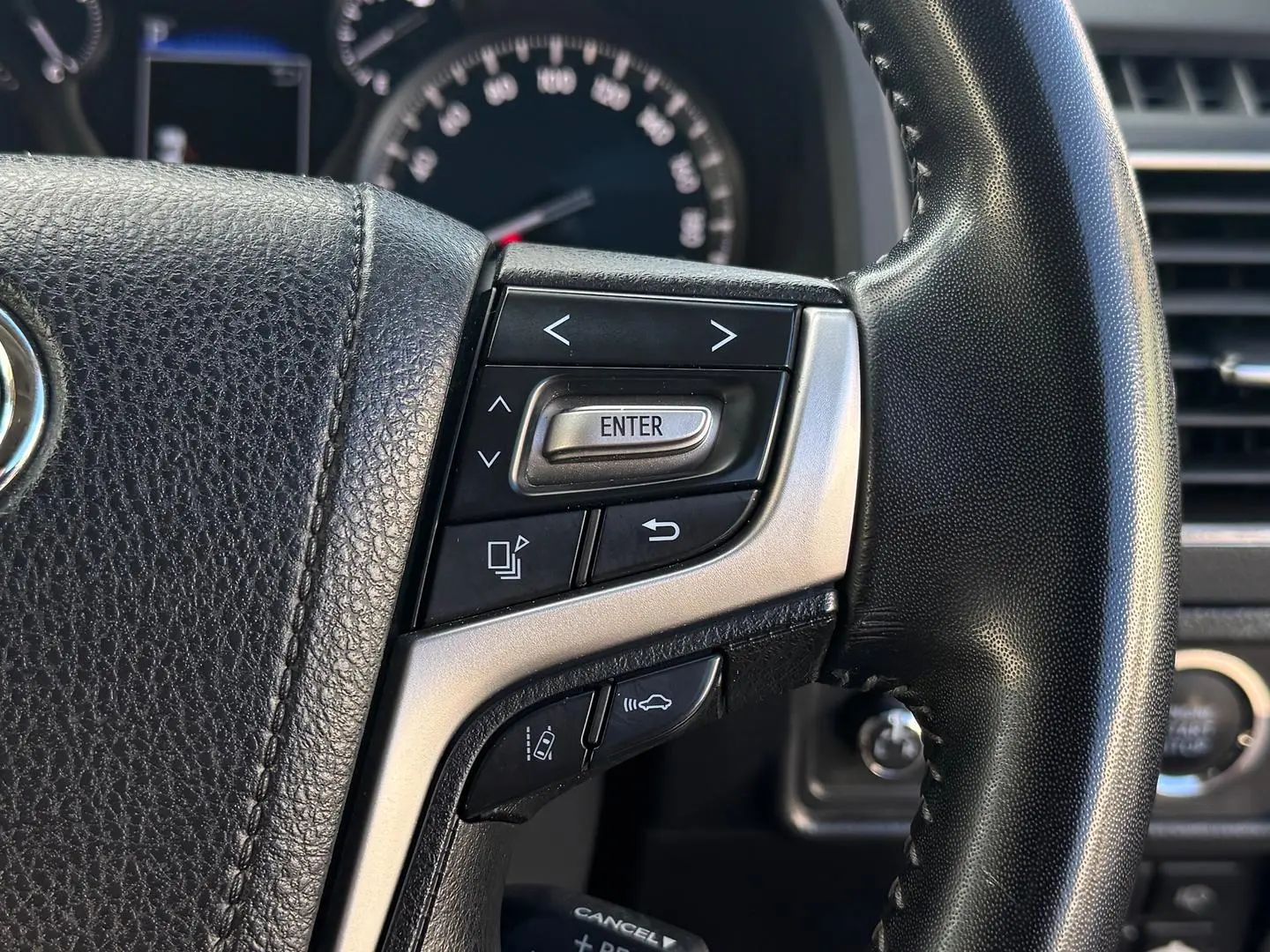 2019 Toyota Landcruiser Prado Gallery Image 18
