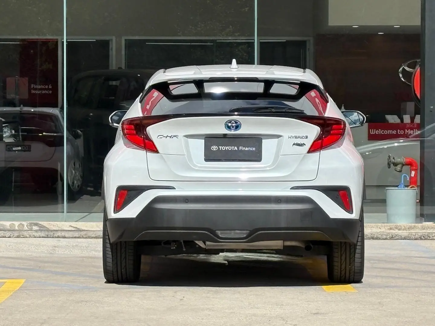 2022 Toyota C-HR Gallery Image 8