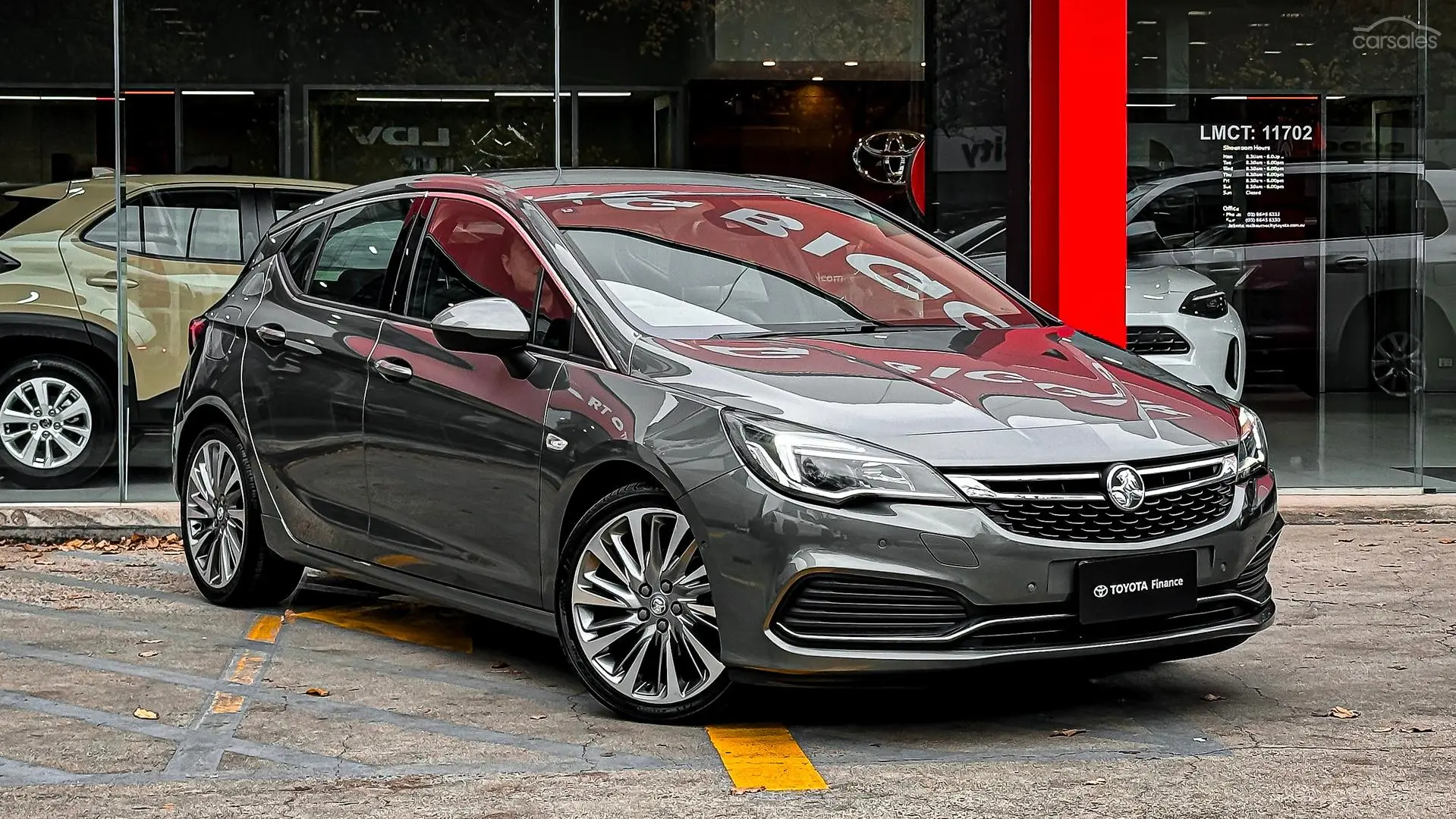 2017 Holden Astra Image 1