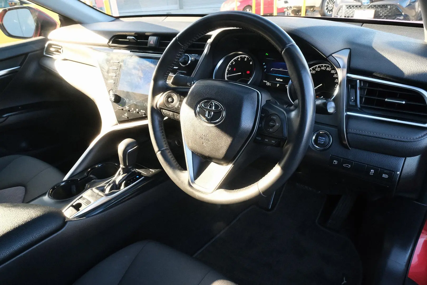 2018 Toyota Camry Gallery Image 7
