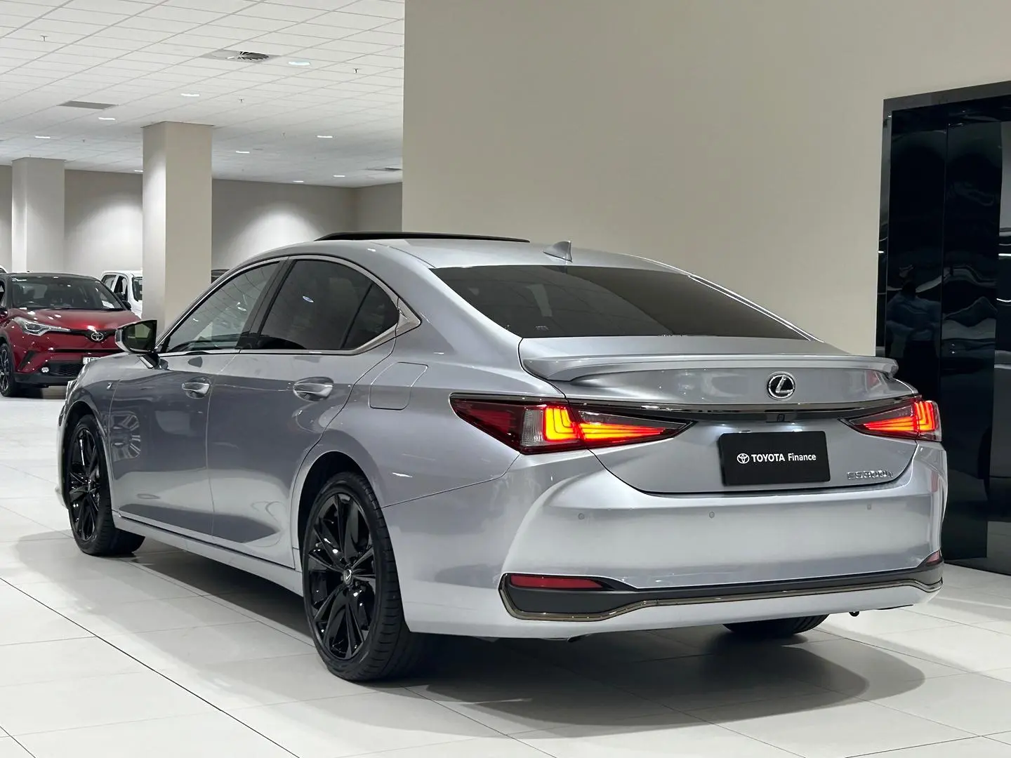 2023 Lexus Es Gallery Image 8