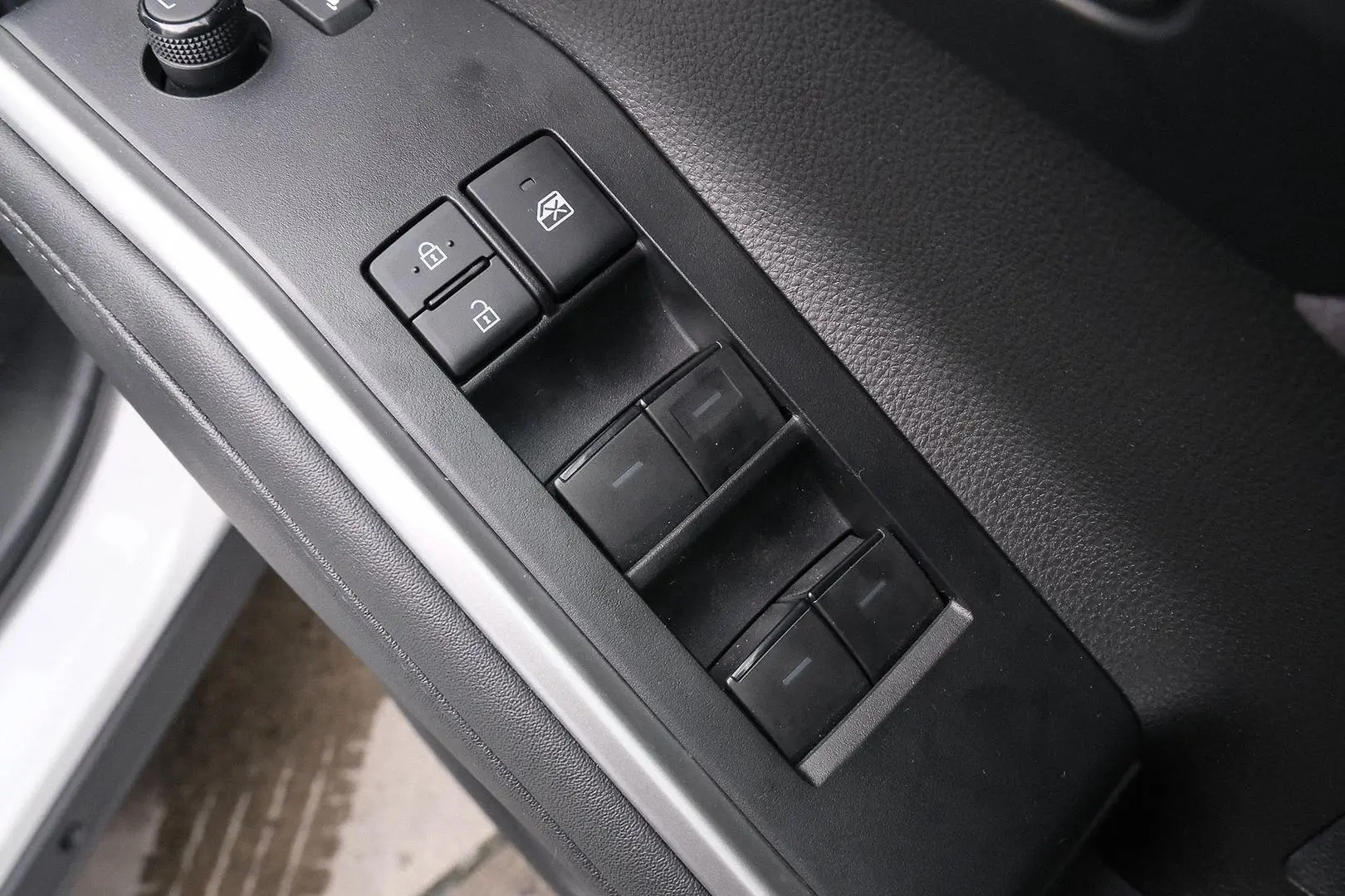 2023 Toyota Kluger Gallery Image 12