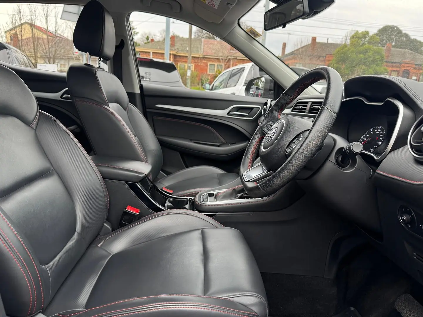 2022 MG ZST Gallery Image 12