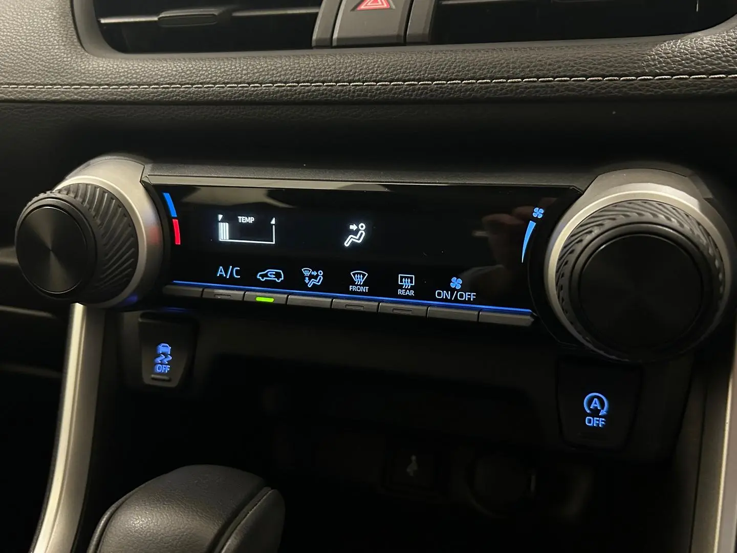 2022 Toyota RAV4 Gallery Image 16